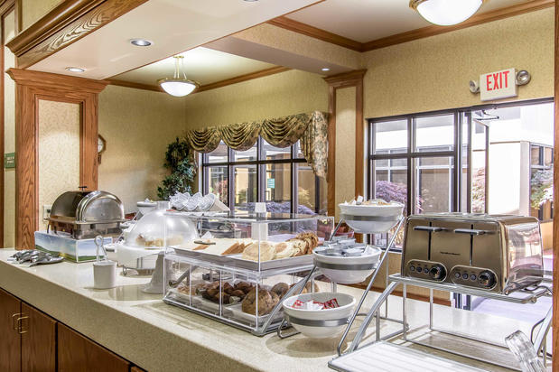 Images Comfort Suites