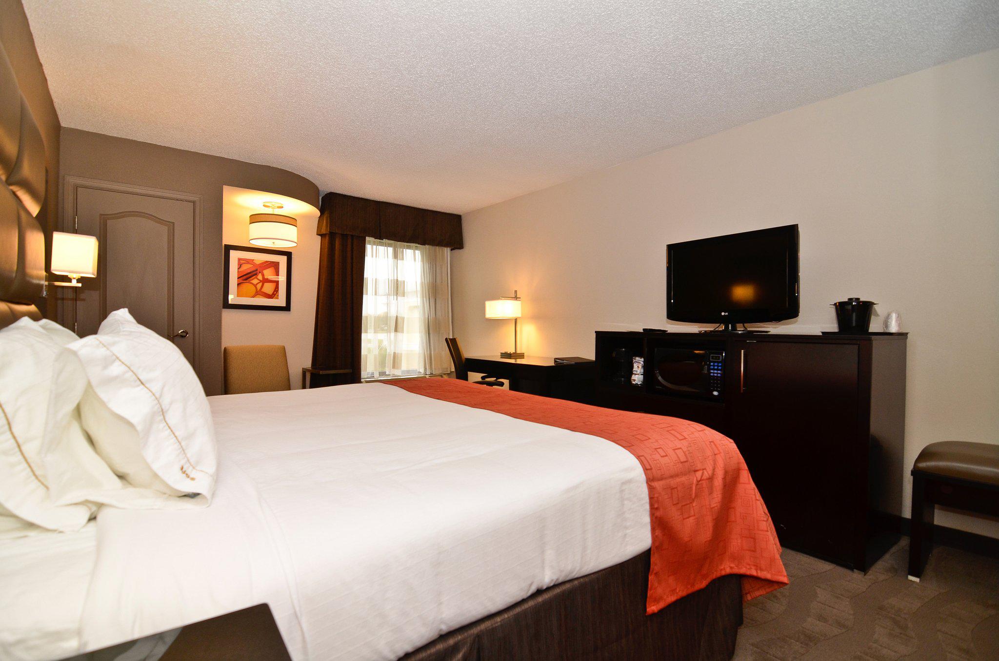 Holiday Inn Express Burlington Photo