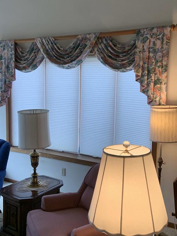 Cellular Shades by Budget Blinds of Mankato like these will elevate your existing window treatments with a modern flair. Trust us, they literally go with anything. You'll wonder why you ever had anything else.  BudgetBlindsMankato  CellularShades  ShadesOfBeauty  EnergyEfficientShades  FreeConsultat
