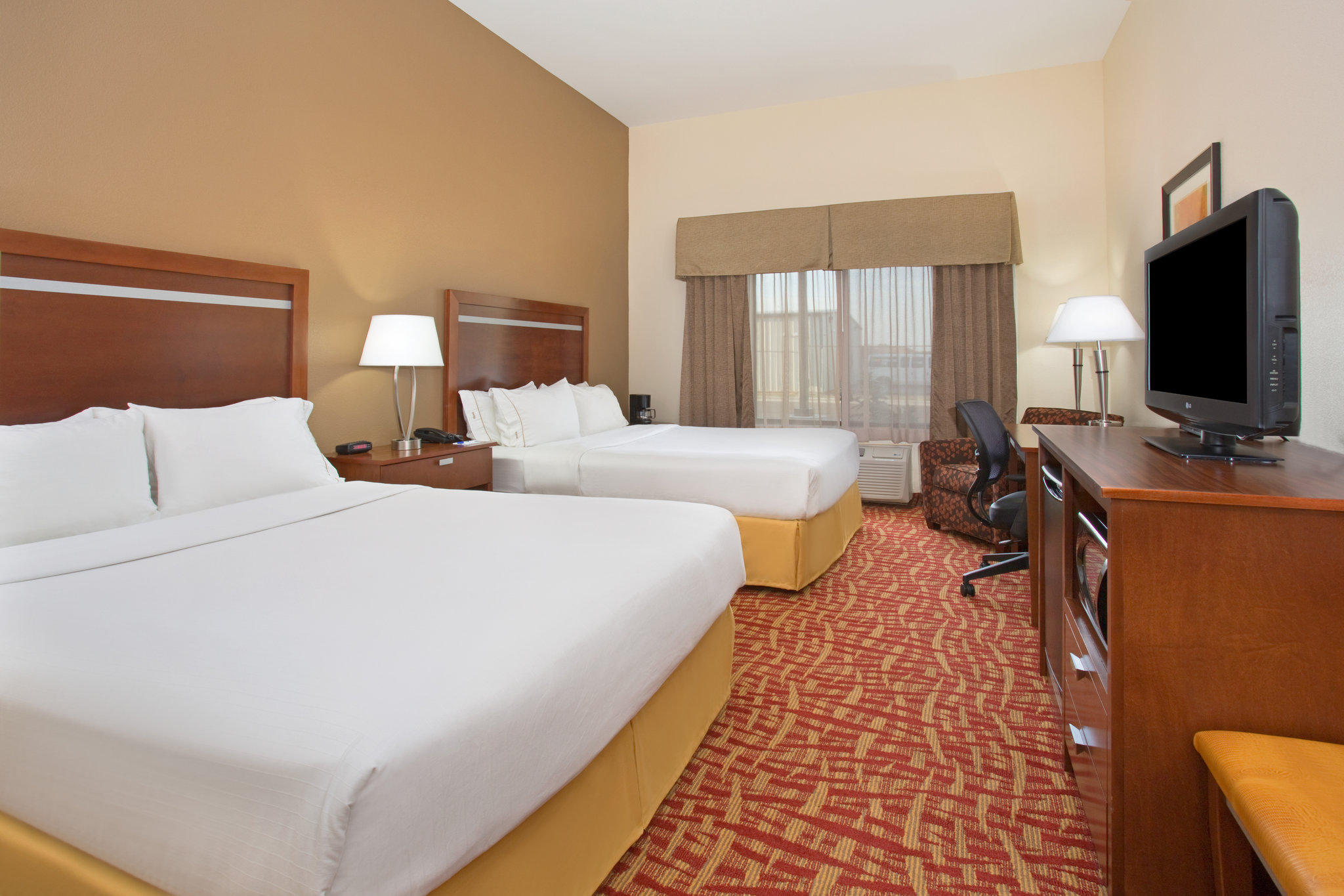 Holiday Inn Express & Suites Glendive Photo