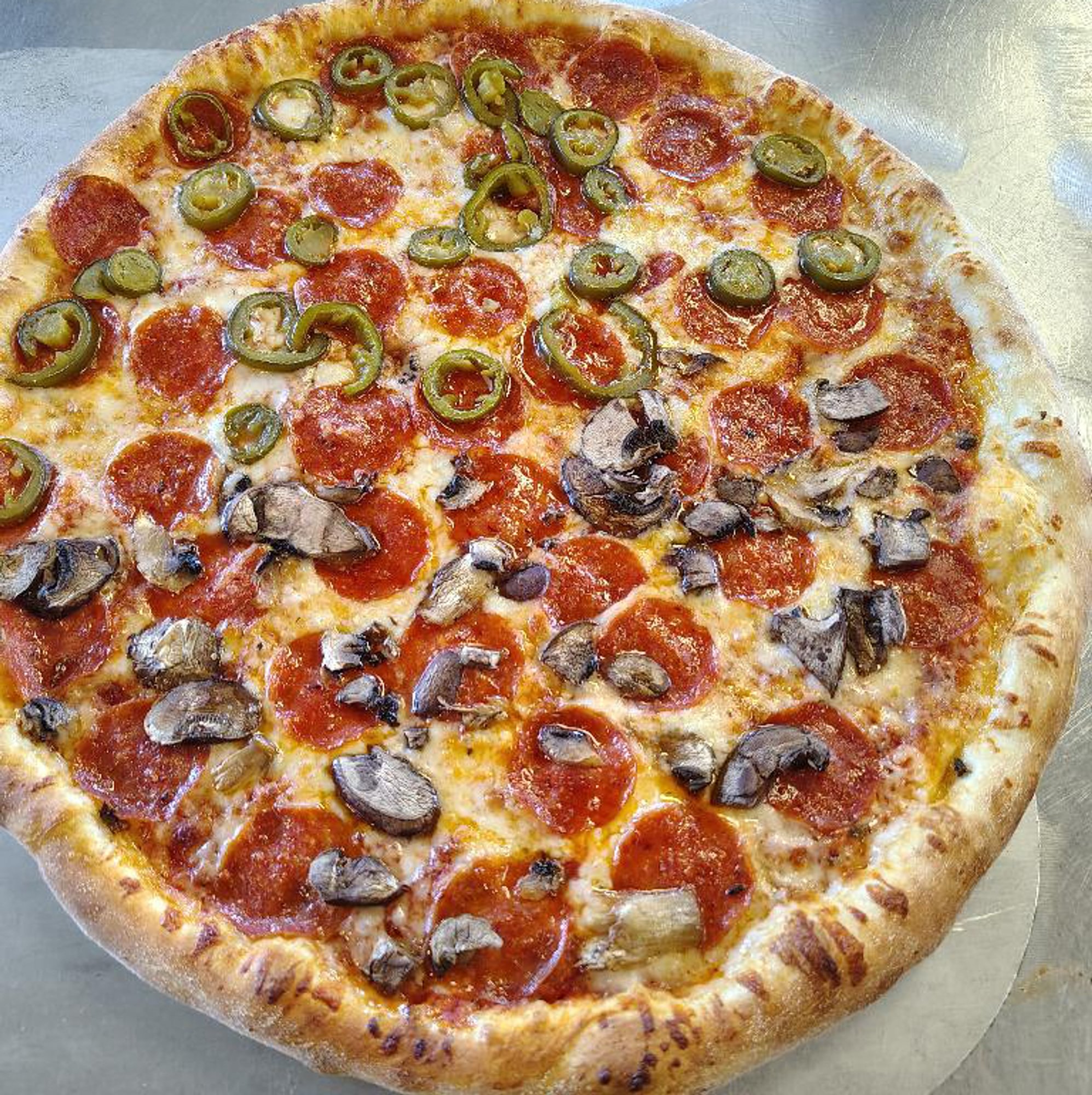 Med 14" Cheese Pizza & 10 Wings