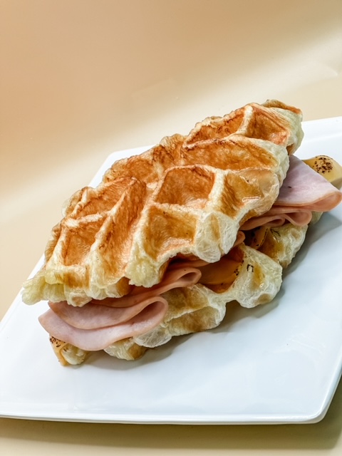 Croffle - Ham & Cheese