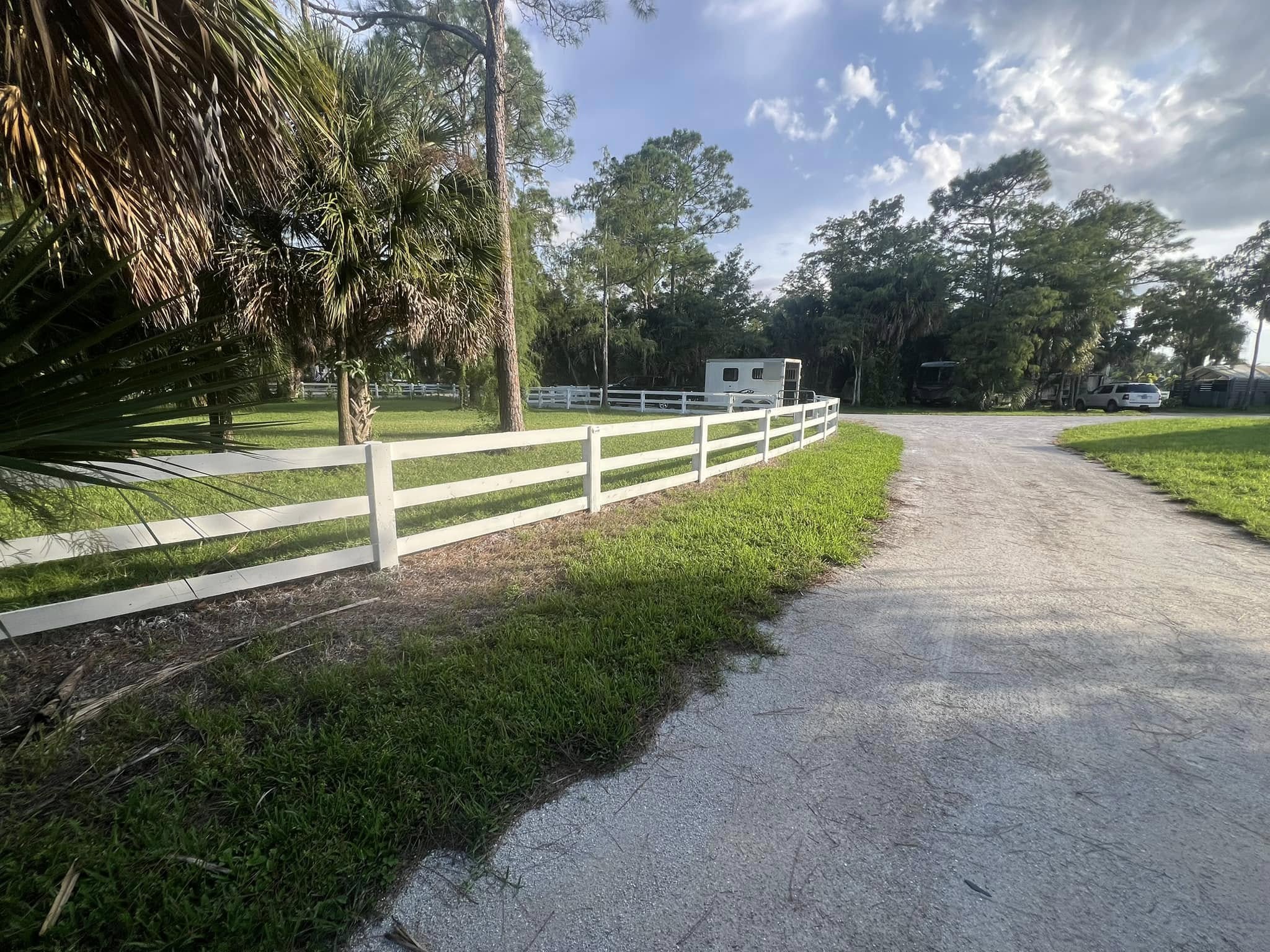Top Rail Fence Pompano Beach Image