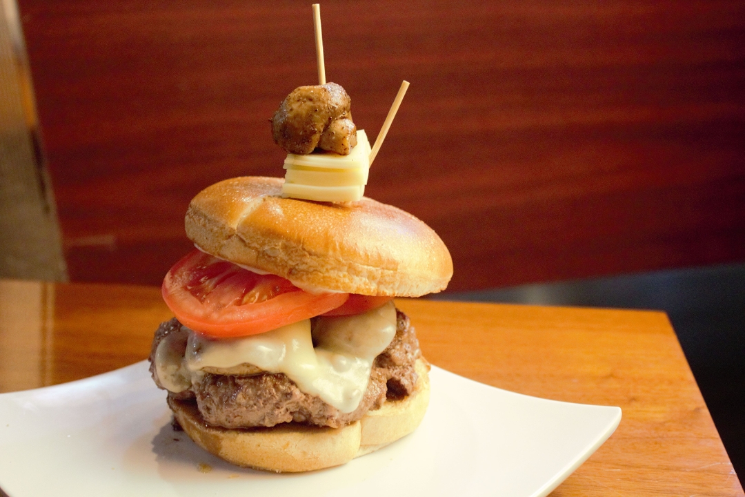 MUSHROOM SWISS BURGER