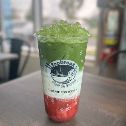 Sd8. Strawberry Matcha Latte