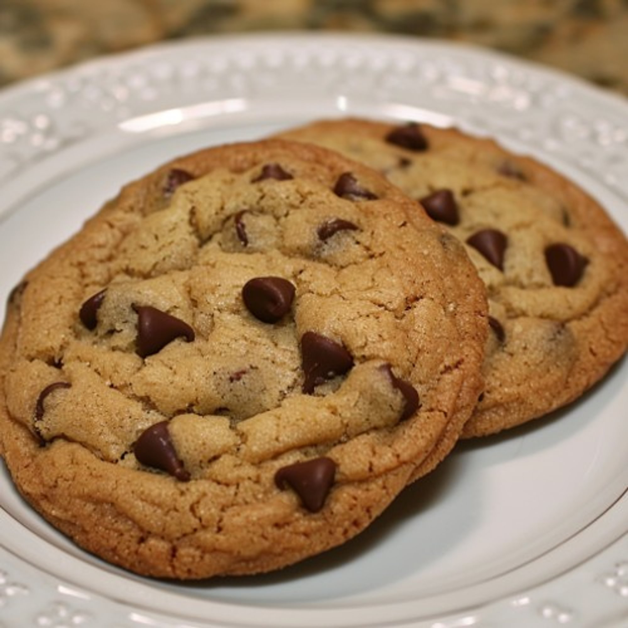 2 Chocolate Chip Cookies