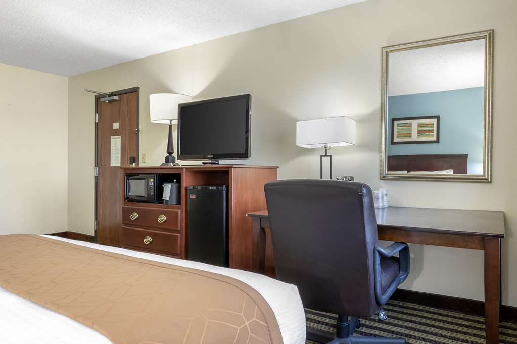 Best Western Plus Sikeston Image