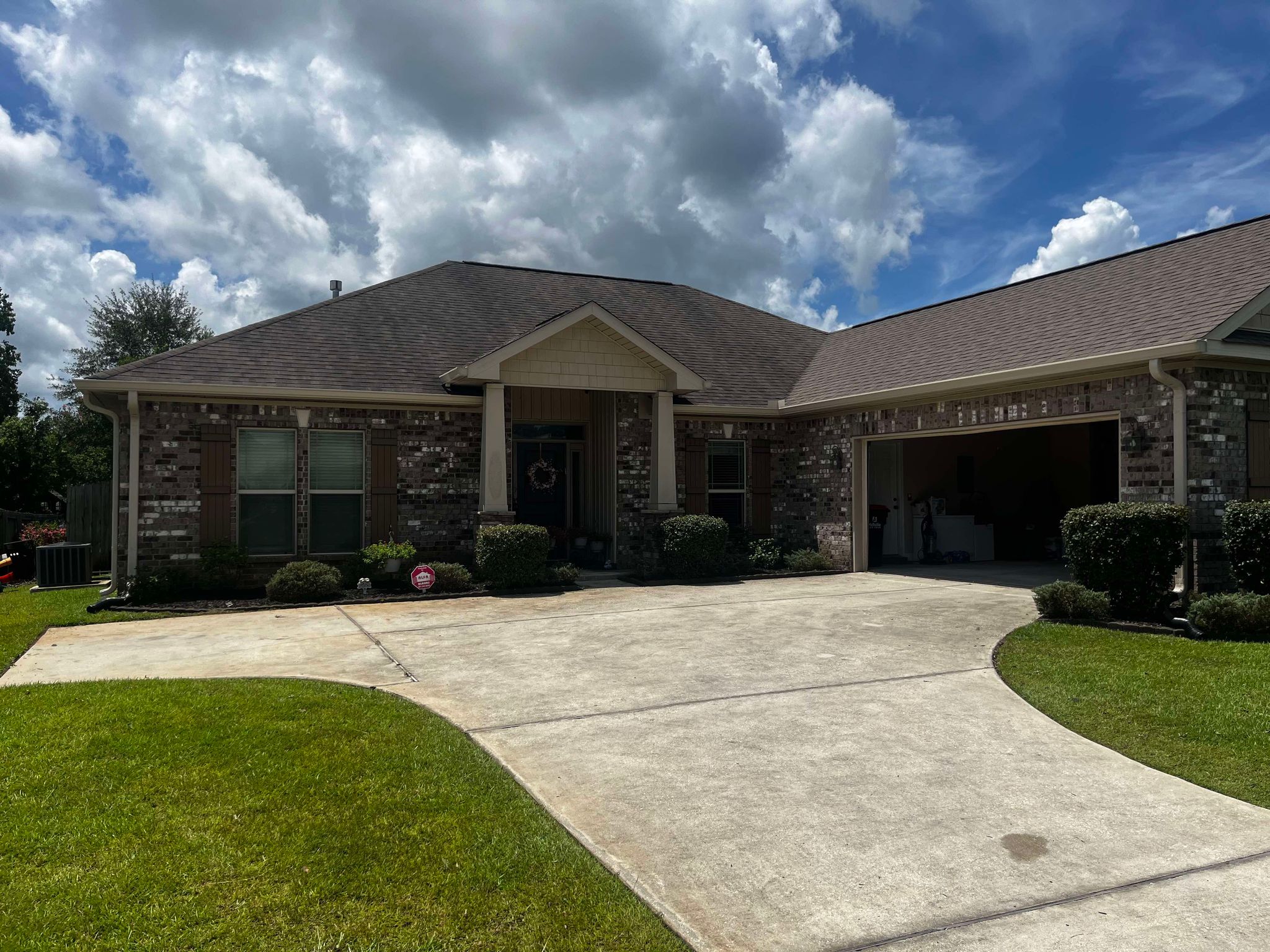 Southern Gutters LLC Image