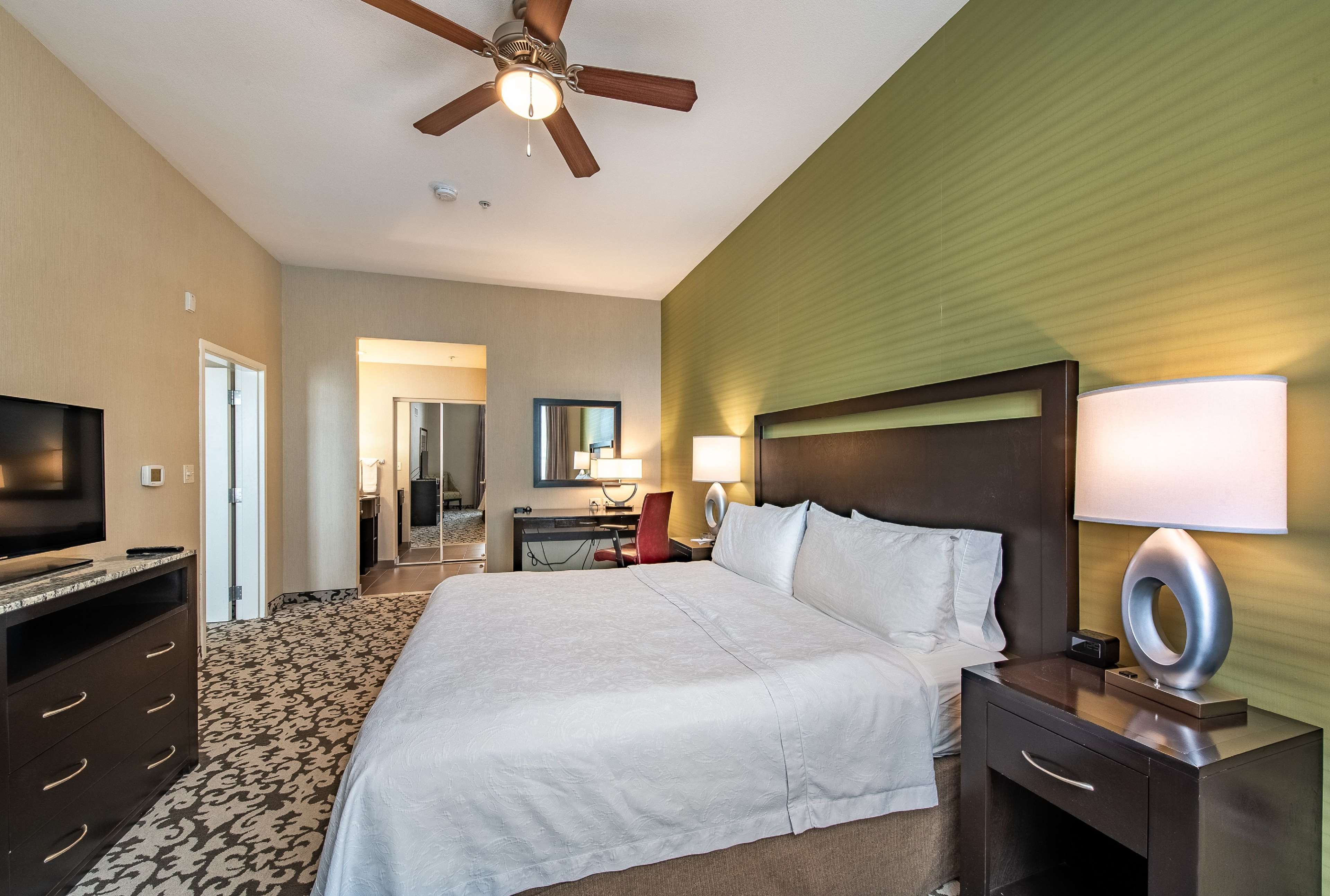 Guest room