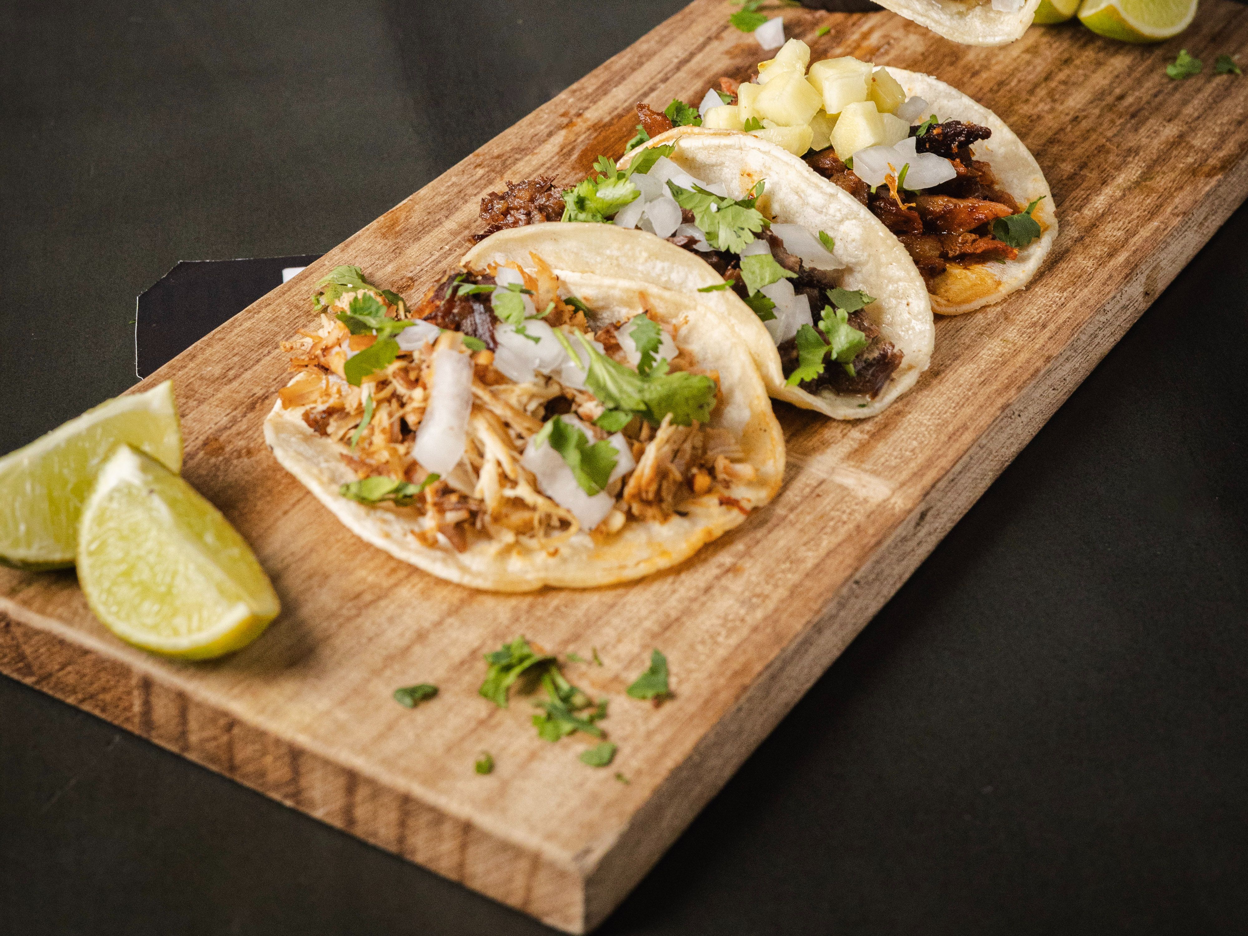 CHICKEN TACO