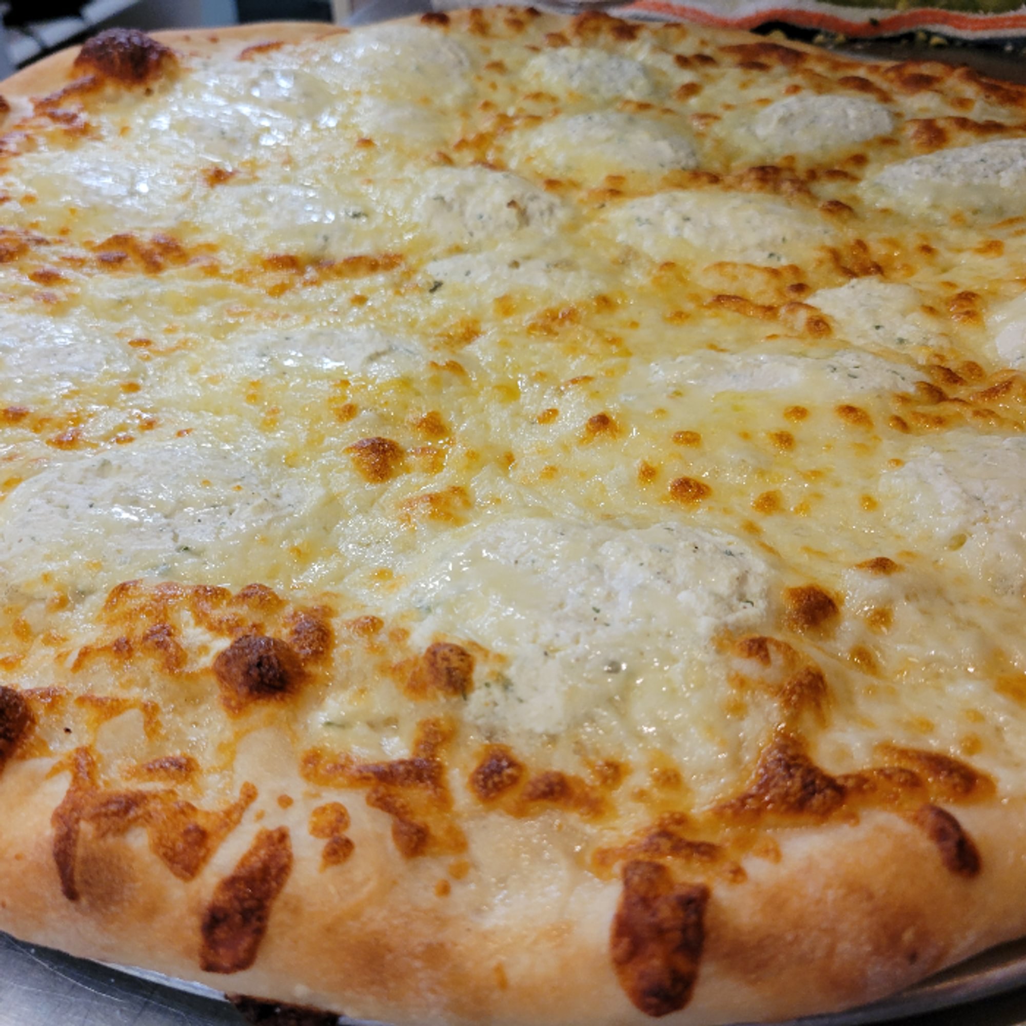 New York White Pizza