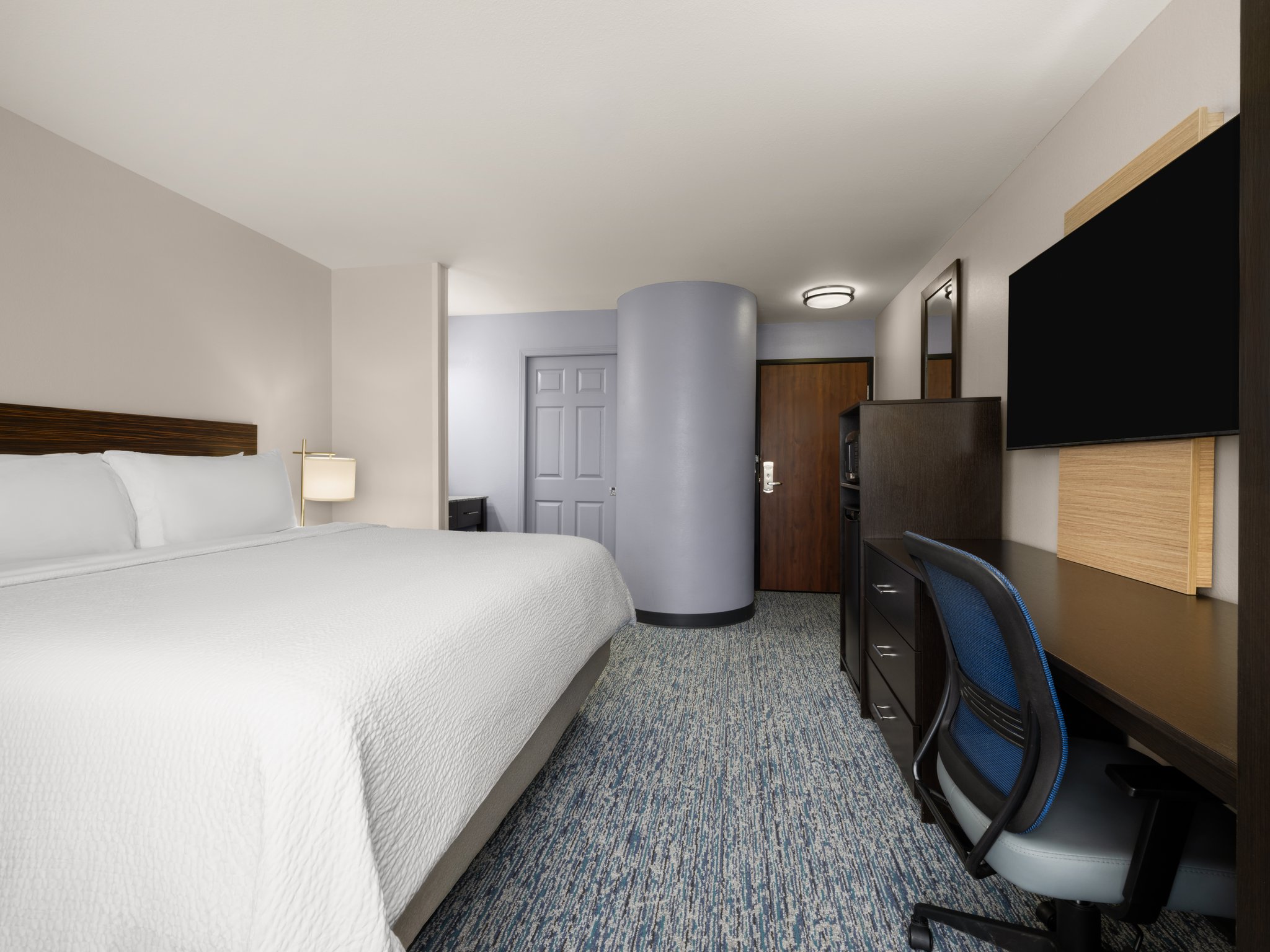 Garner Hotel Topeka West by IHG Image