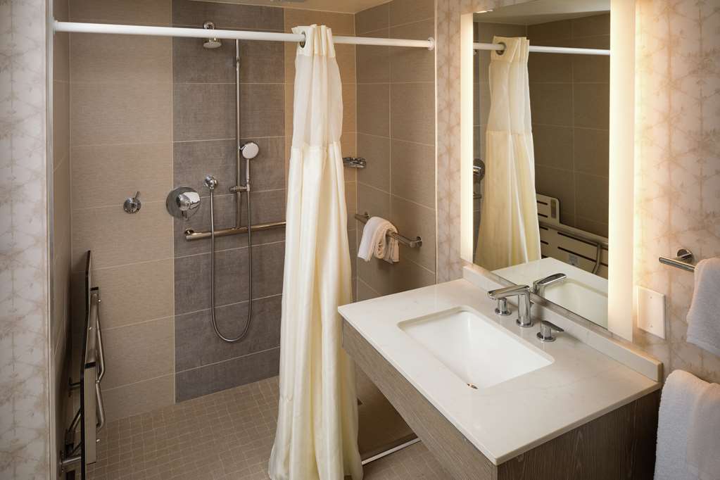 Hilton Birmingham Downtown at UAB Image