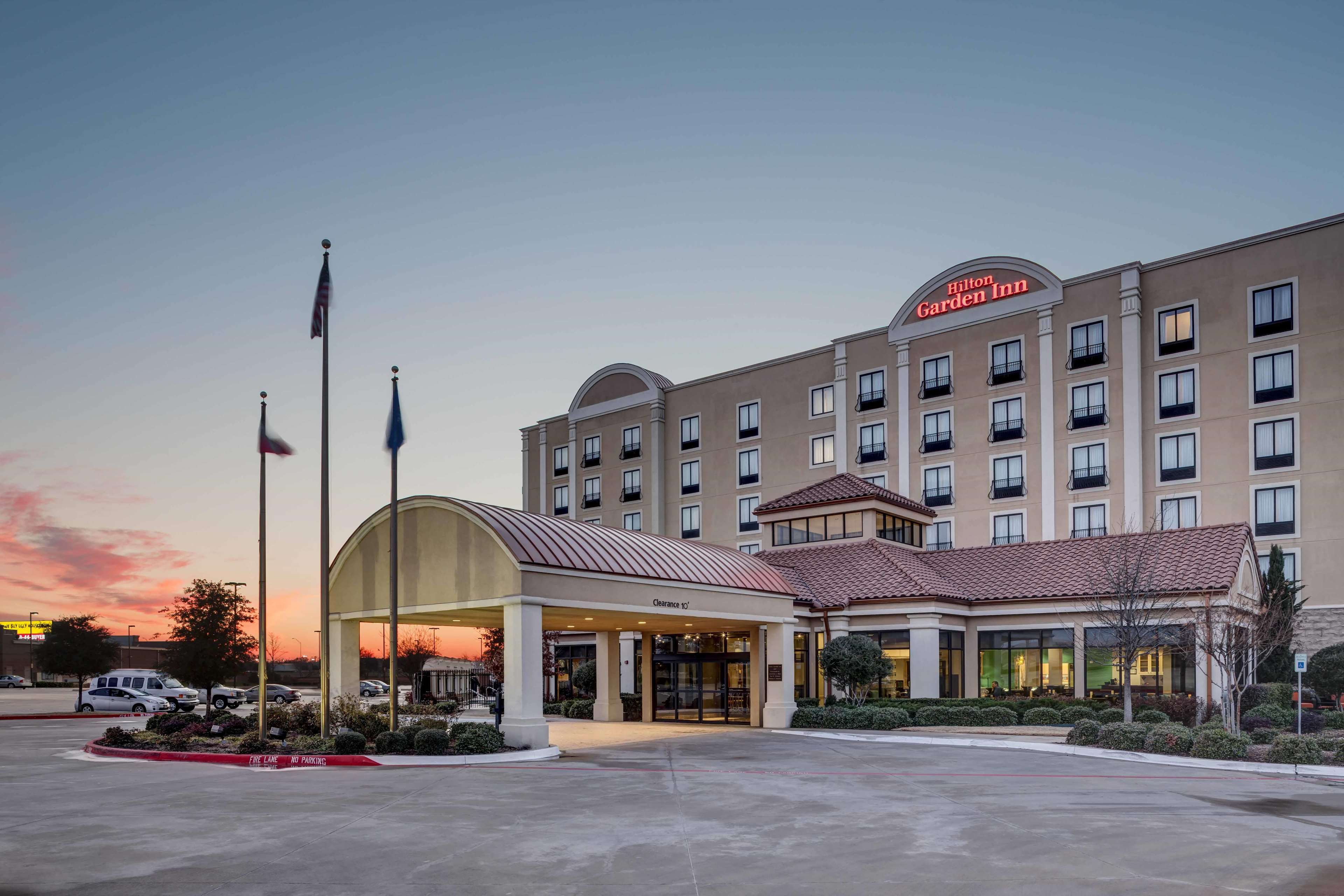 Hilton Garden Inn Dallas Lewisville Photo