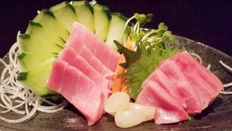 Chutoro Sashimi (8pc)