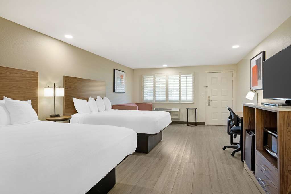 Best Western Shadow Inn Image