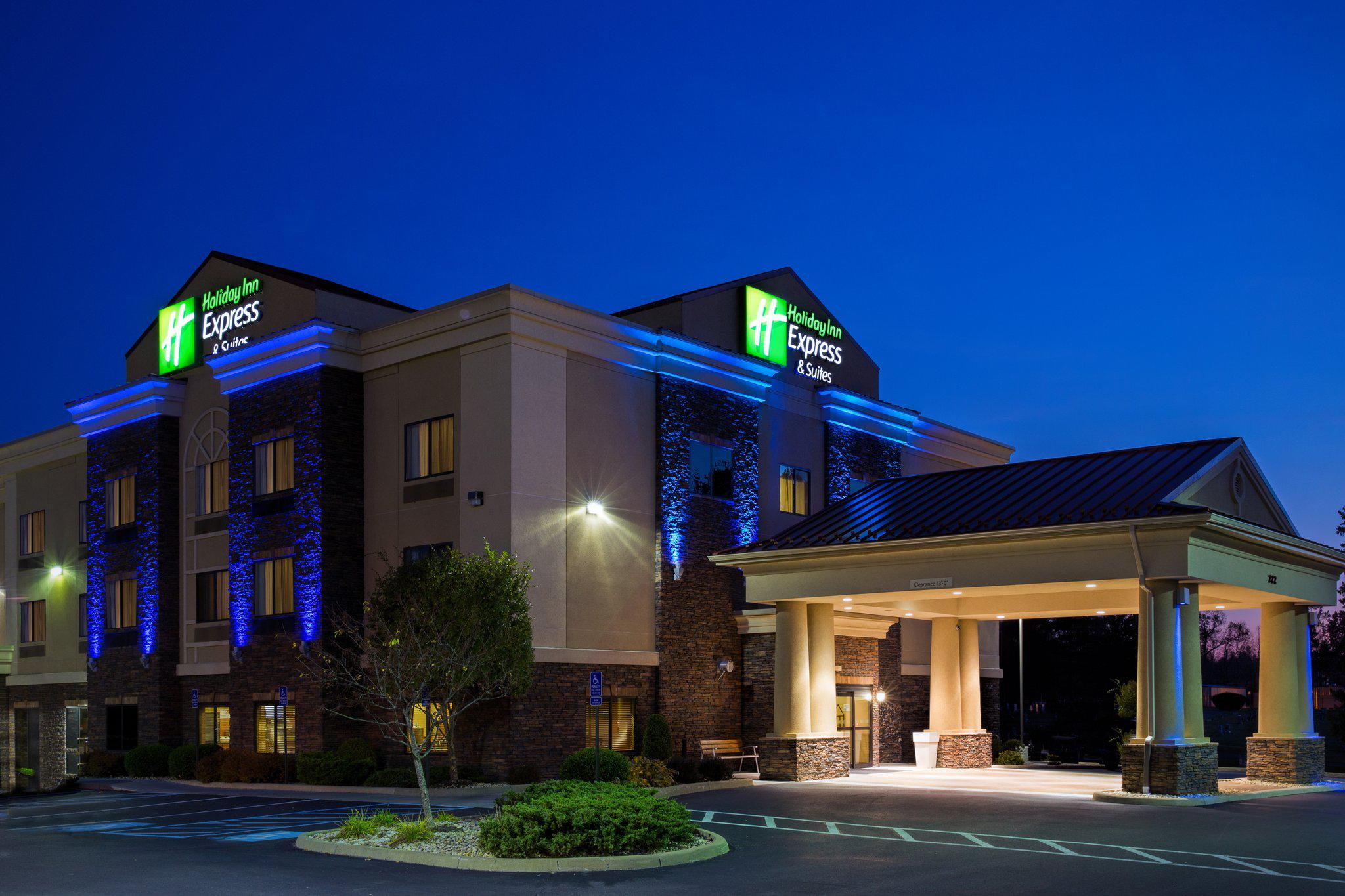 Holiday Inn Express & Suites Lewisburg Photo