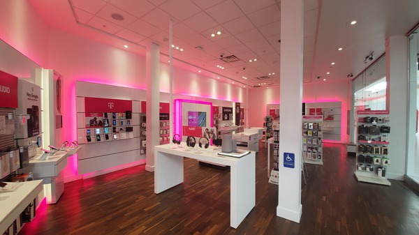 Cell Phones Plans And Accessories At T Mobile 1350 Northridge