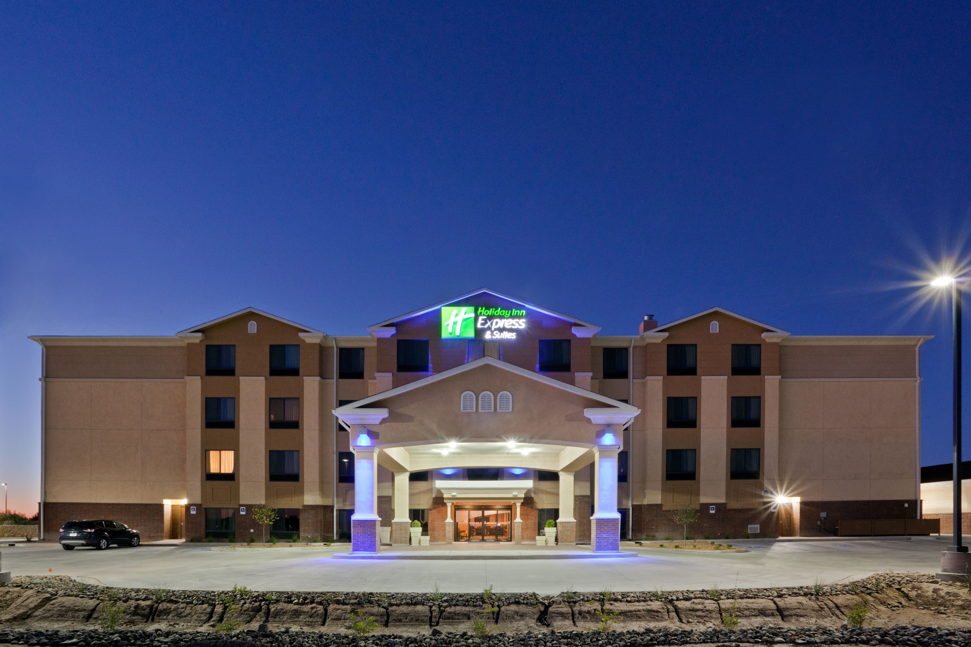 Holiday Inn Express & Suites Delafield in Delafield, WI Whitepages