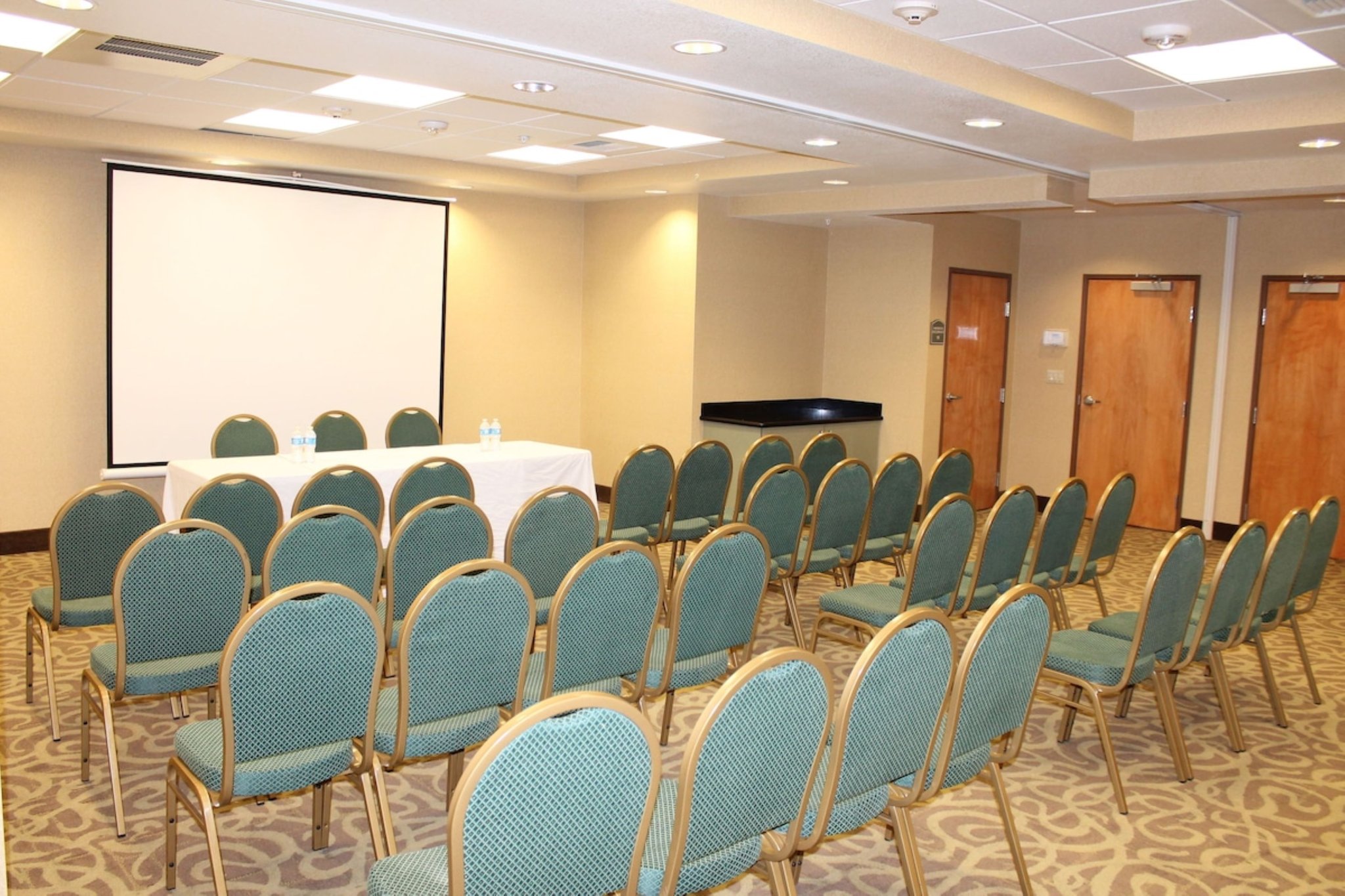 University Hotel - Davis Area Image