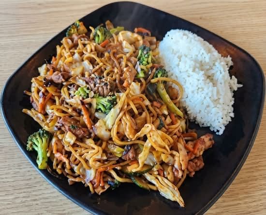 Tuesday Chicken Yakisoba
