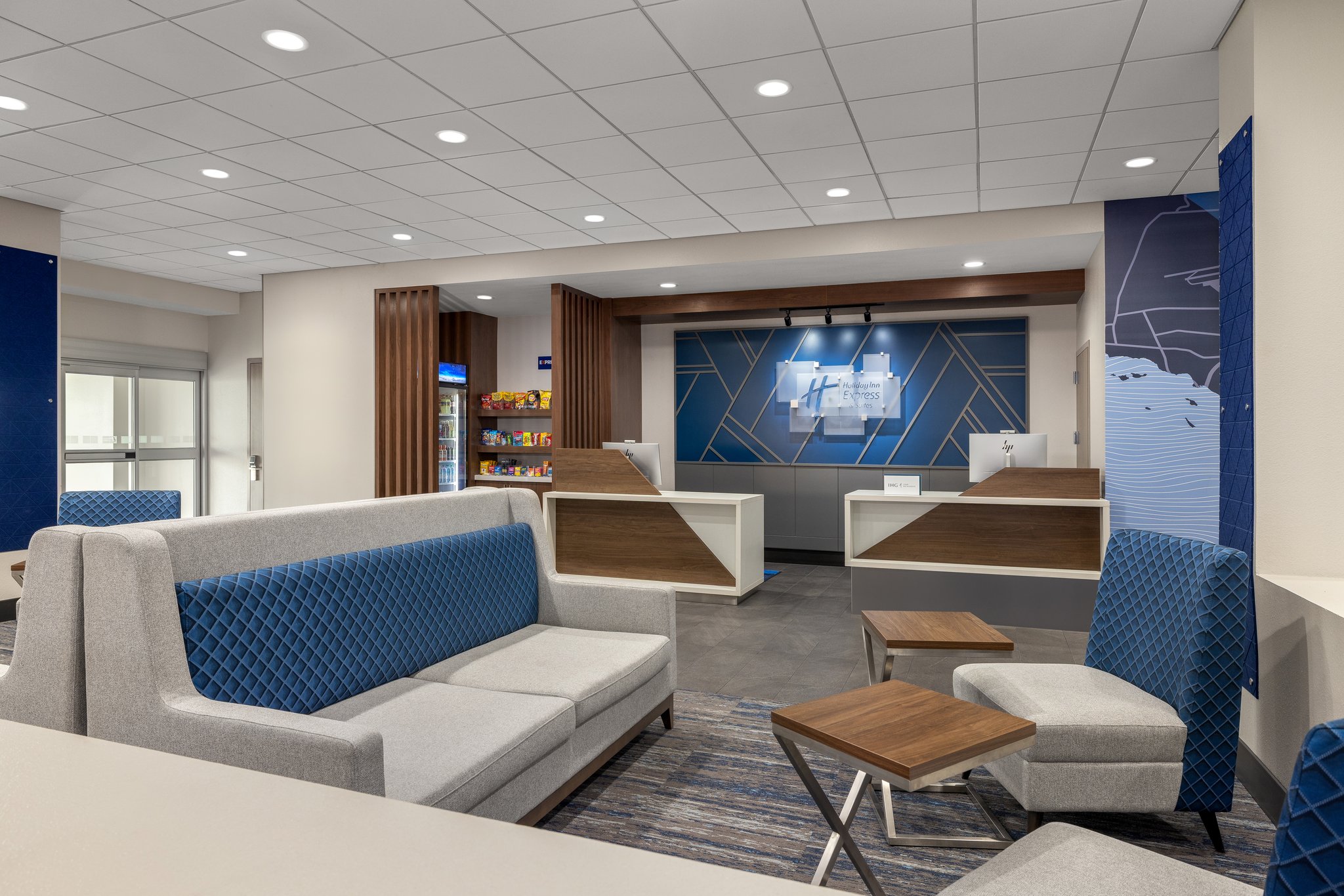 Holiday Inn Express & Suites Phoenix - Midtown by IHG Image