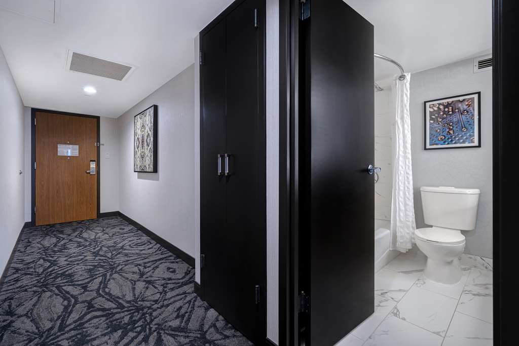 Embassy Suites by Hilton Santa Clara Silicon Valley Image