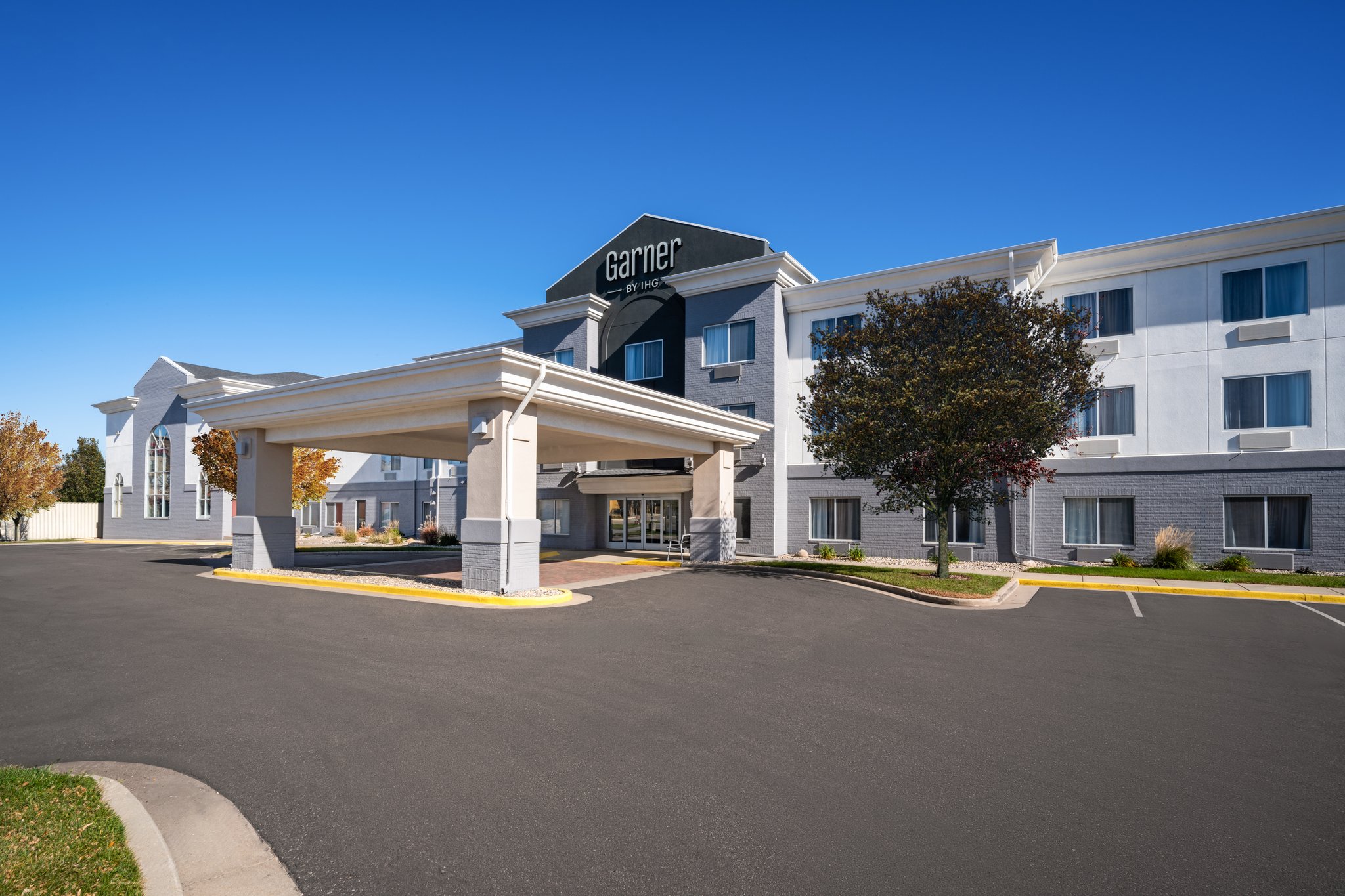 Garner Hotel Brookings by IHG Image