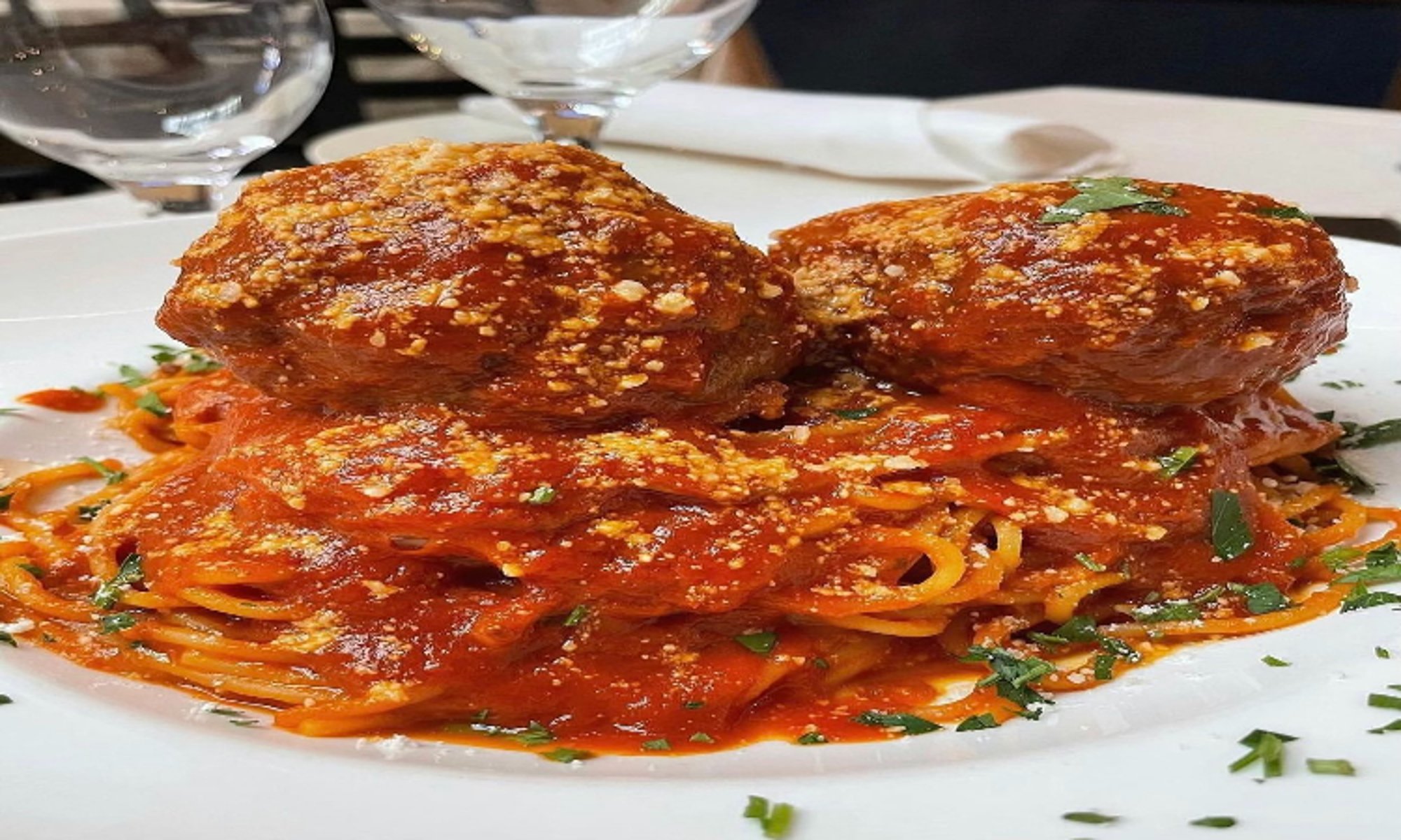 Spaghetti with 2 Meatballs
