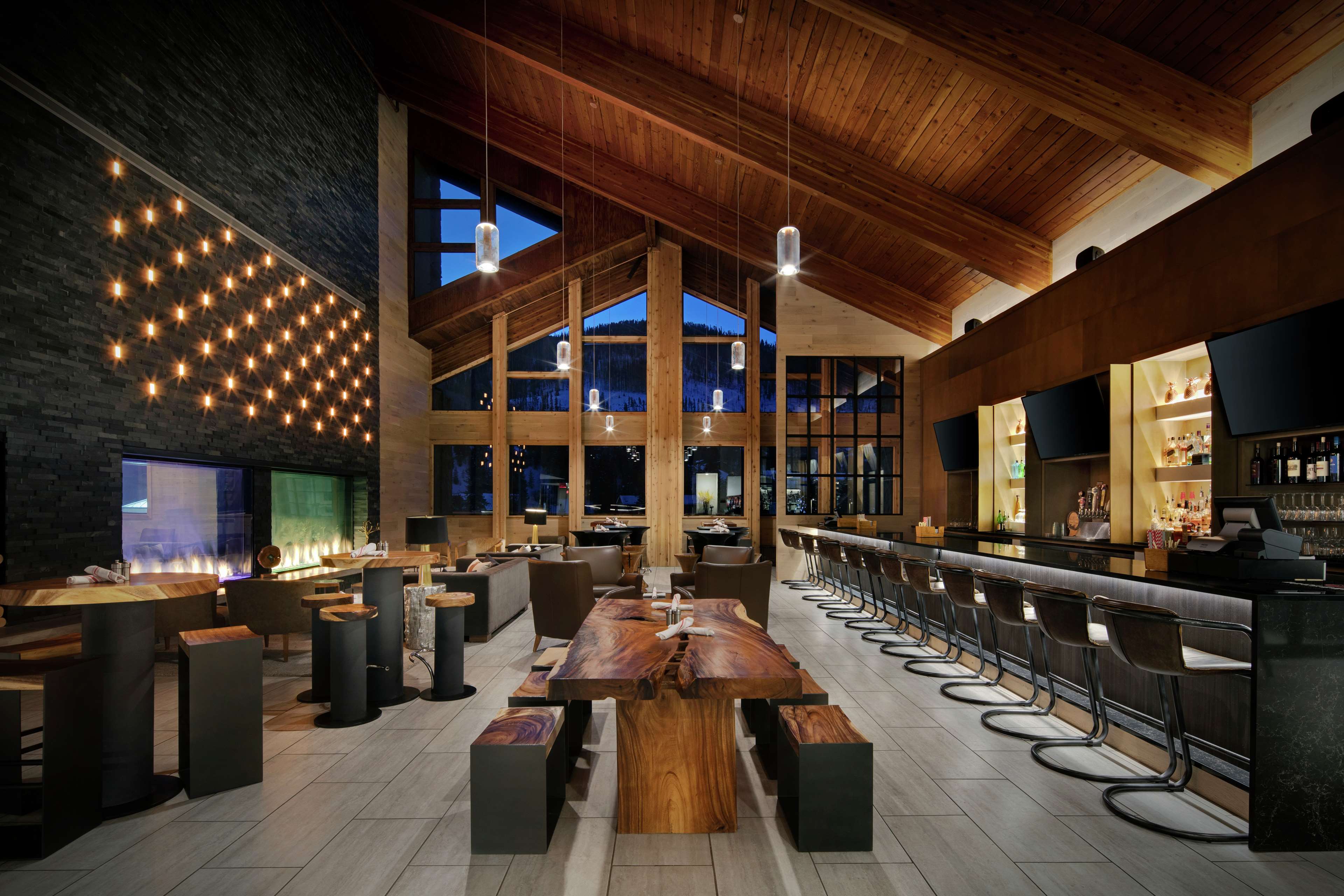 Highline Vail - a DoubleTree by Hilton Photo