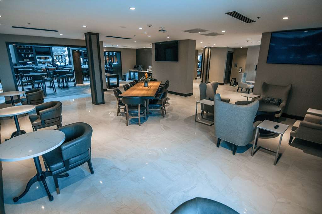 DoubleTree by Hilton Lubbock University Area Image