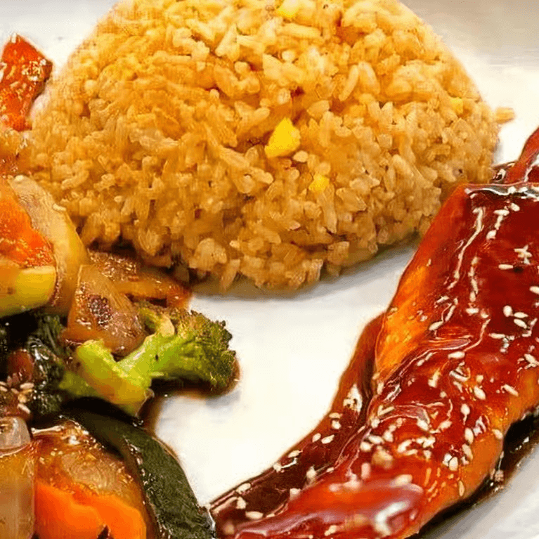 Hibachi Salmon Lunch