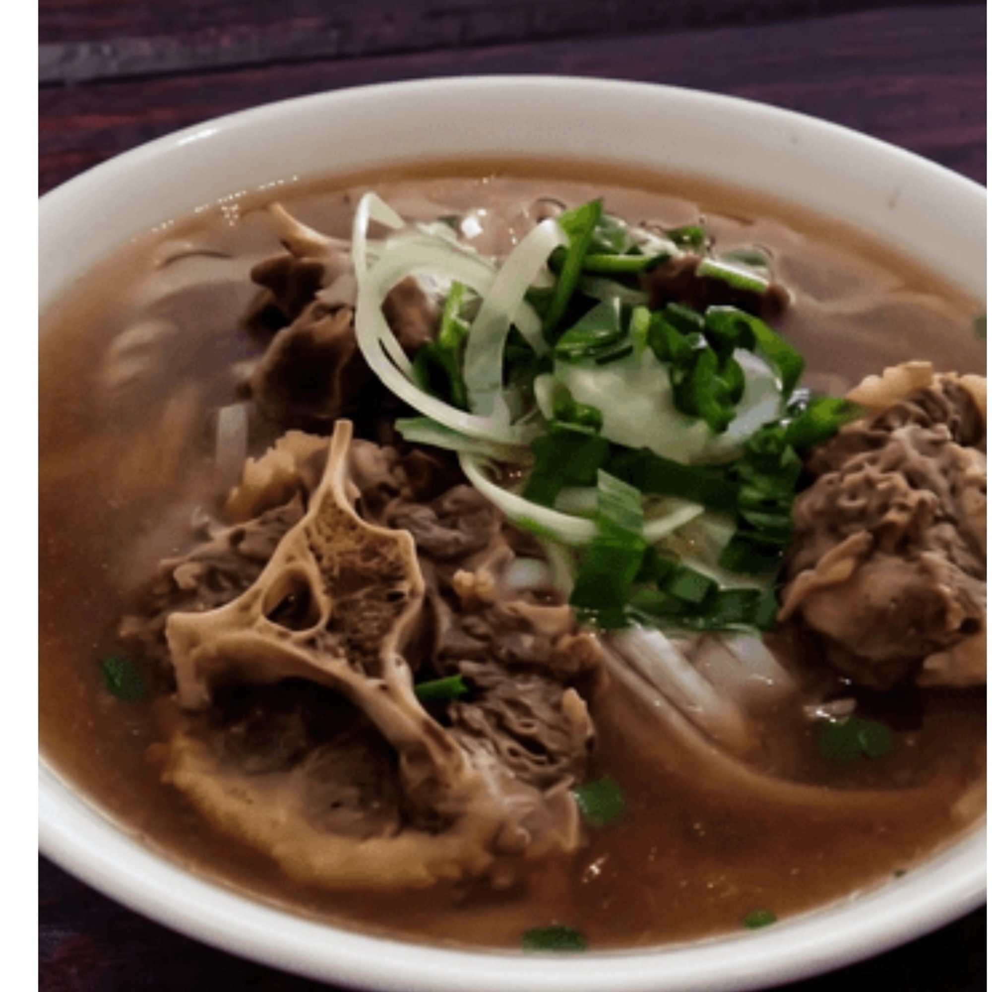 Pho Duoi Bo Lon (Oxtail Soup Large)