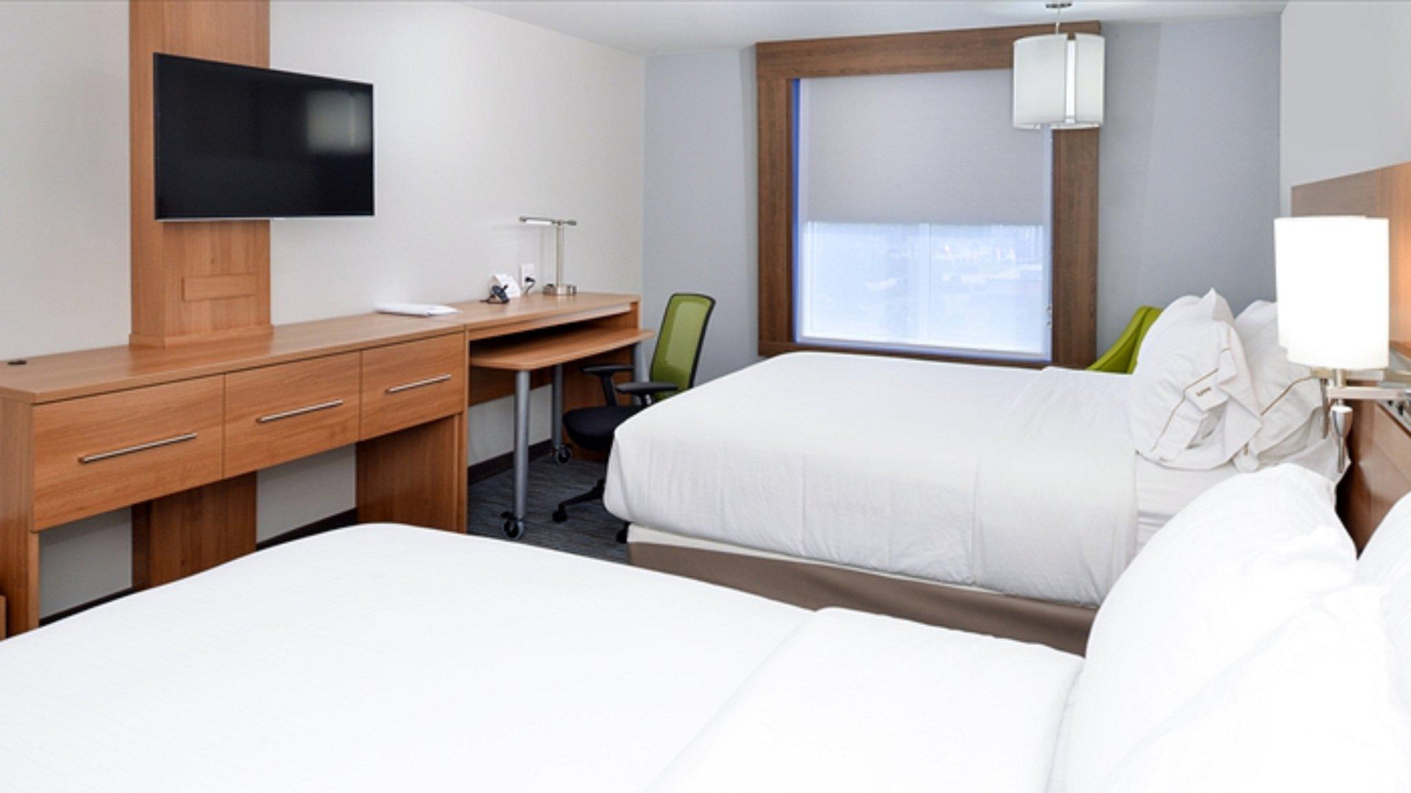 Holiday Inn Express & Suites Lexington Midtown - I-75 Photo