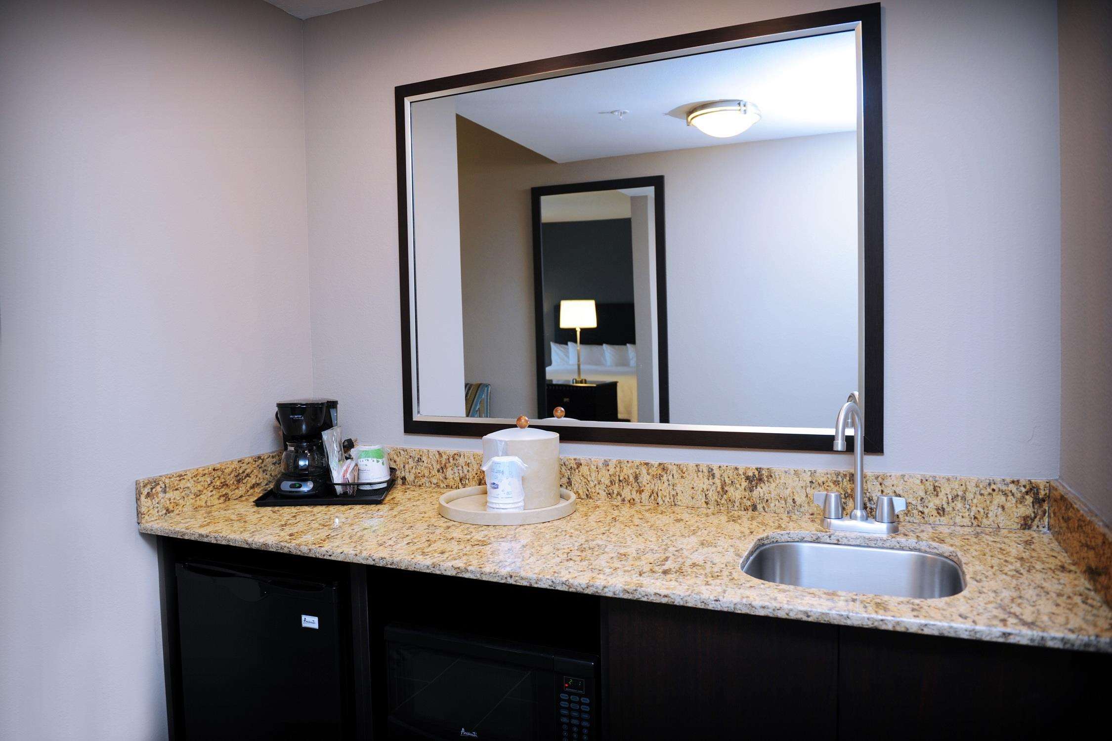 Hampton Inn Crystal River, FL Photo