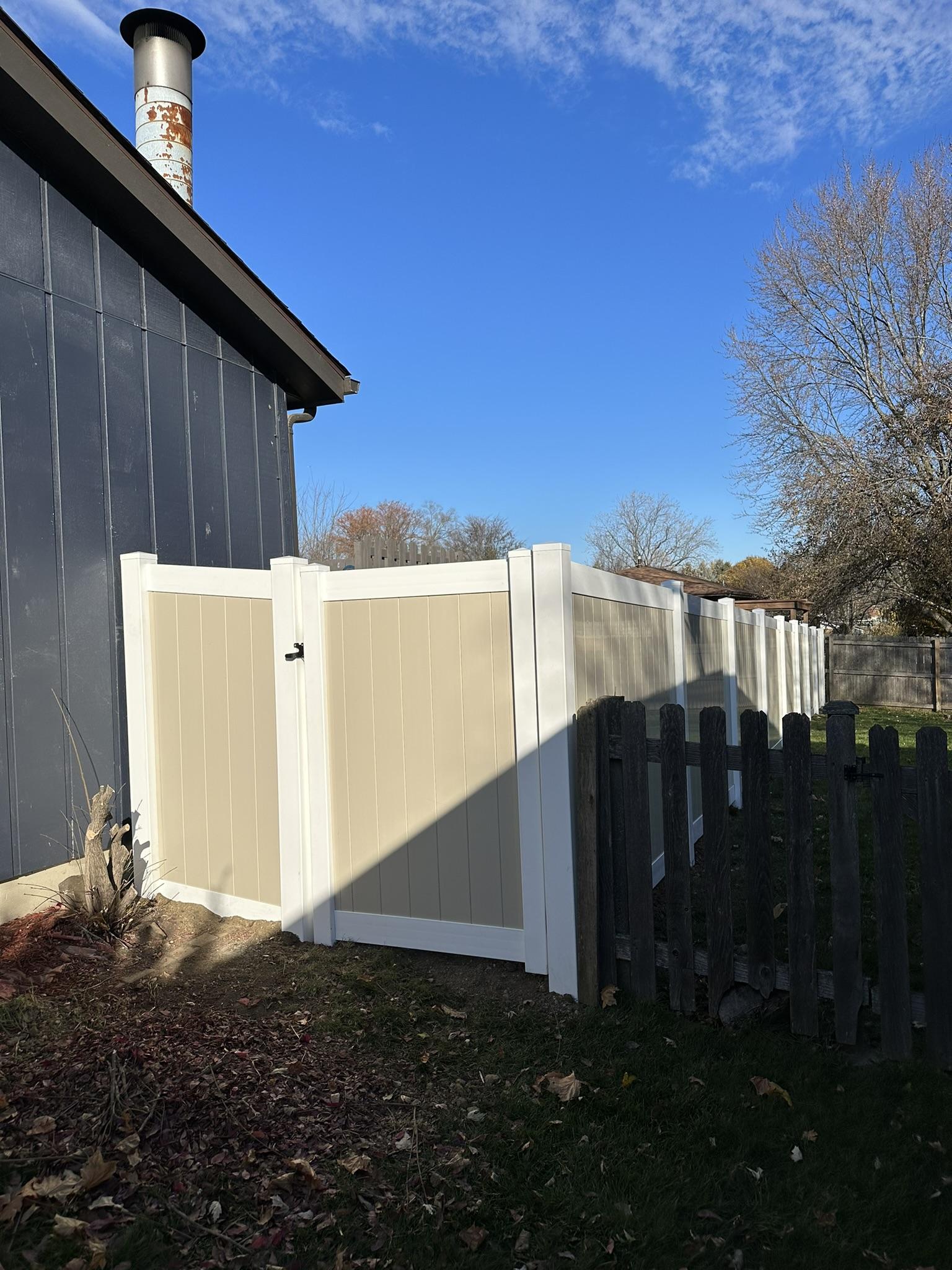 Top Rail Fence Naperville Image