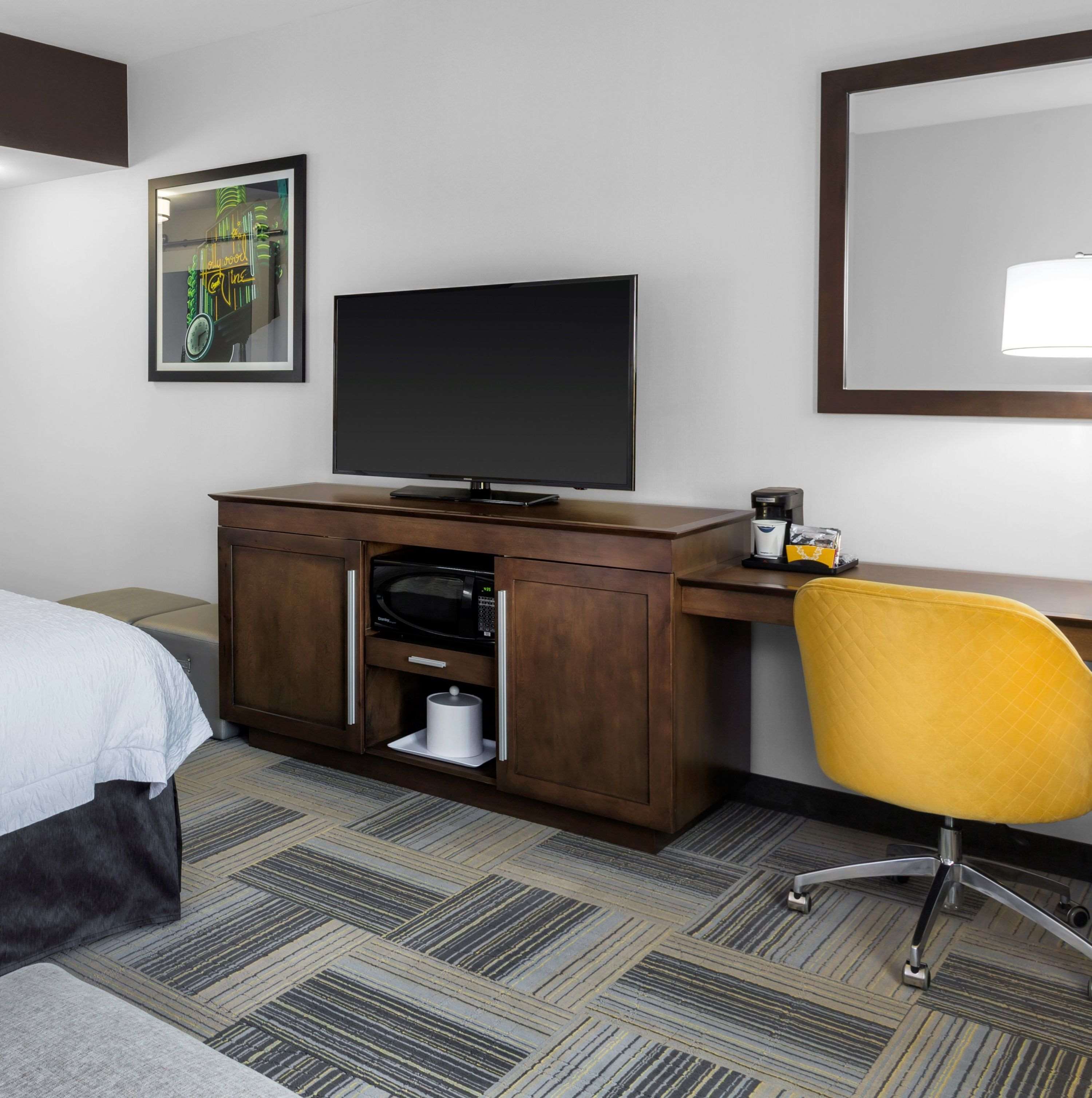 Hampton Inn & Suites Los Angeles/Hollywood Photo