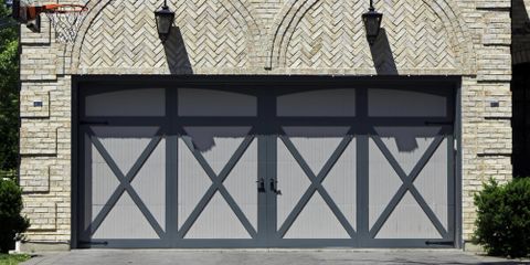 3 Colorful Ideas for Painting Your Garage Door