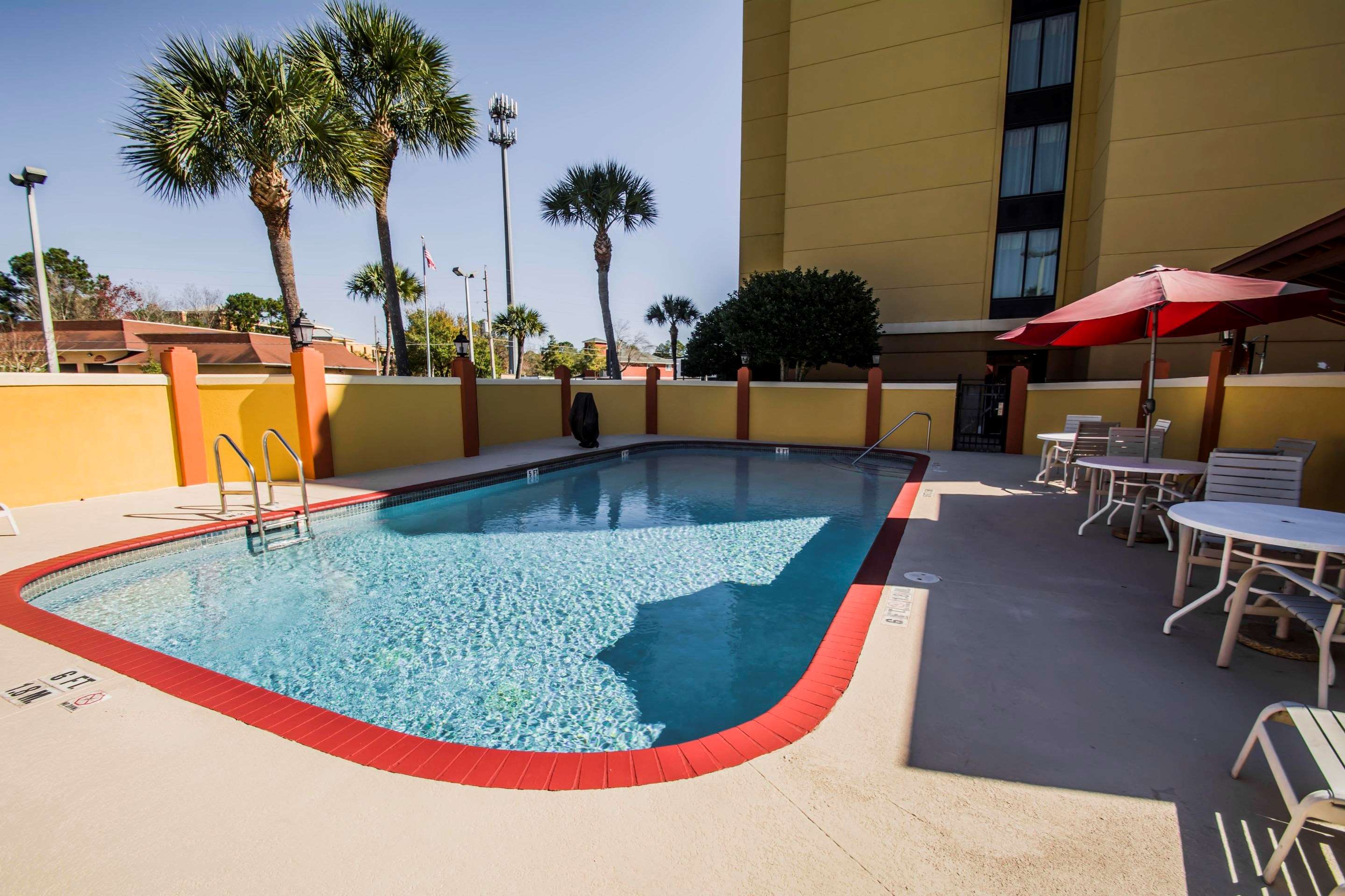 Comfort Suites Baymeadows Near Butler Blvd Photo