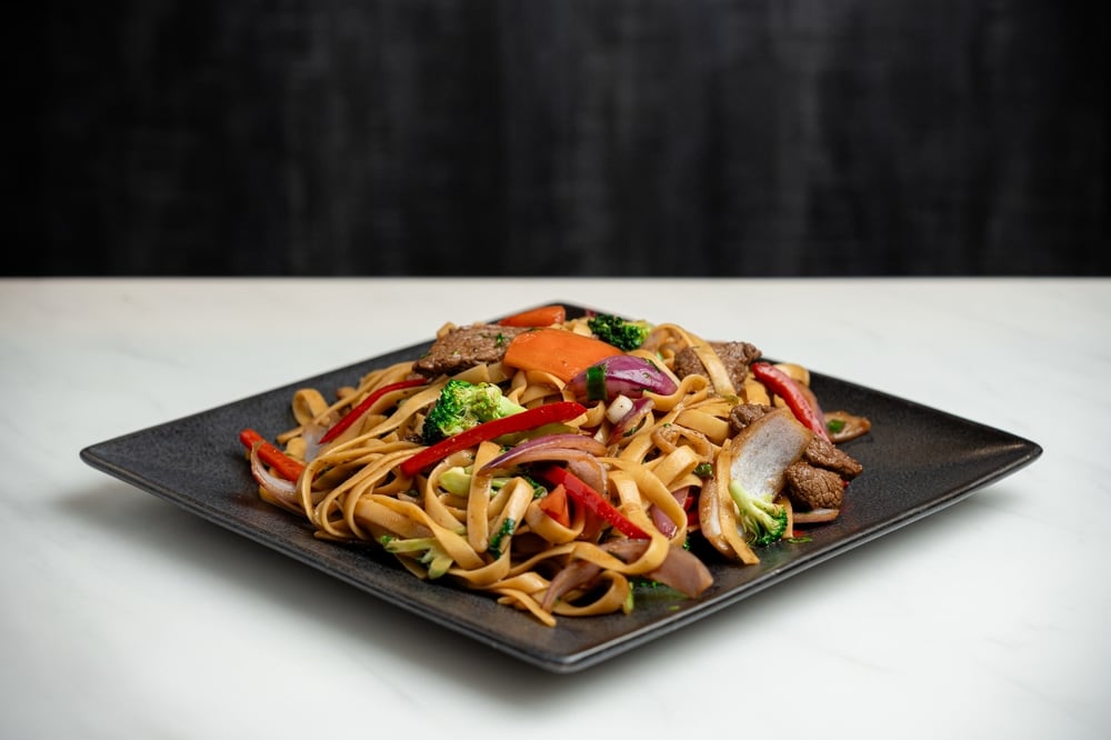 Tallarines Saltado de Carne