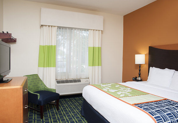 Images Fairfield Inn by Marriott East Lansing
