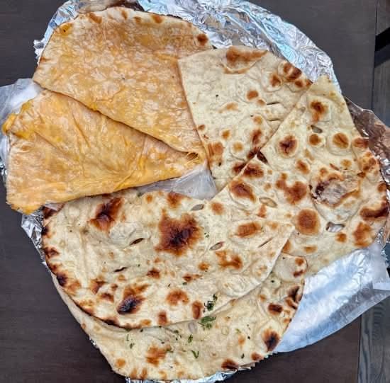 Bread Basket (Plain, Garlic, Cheese)