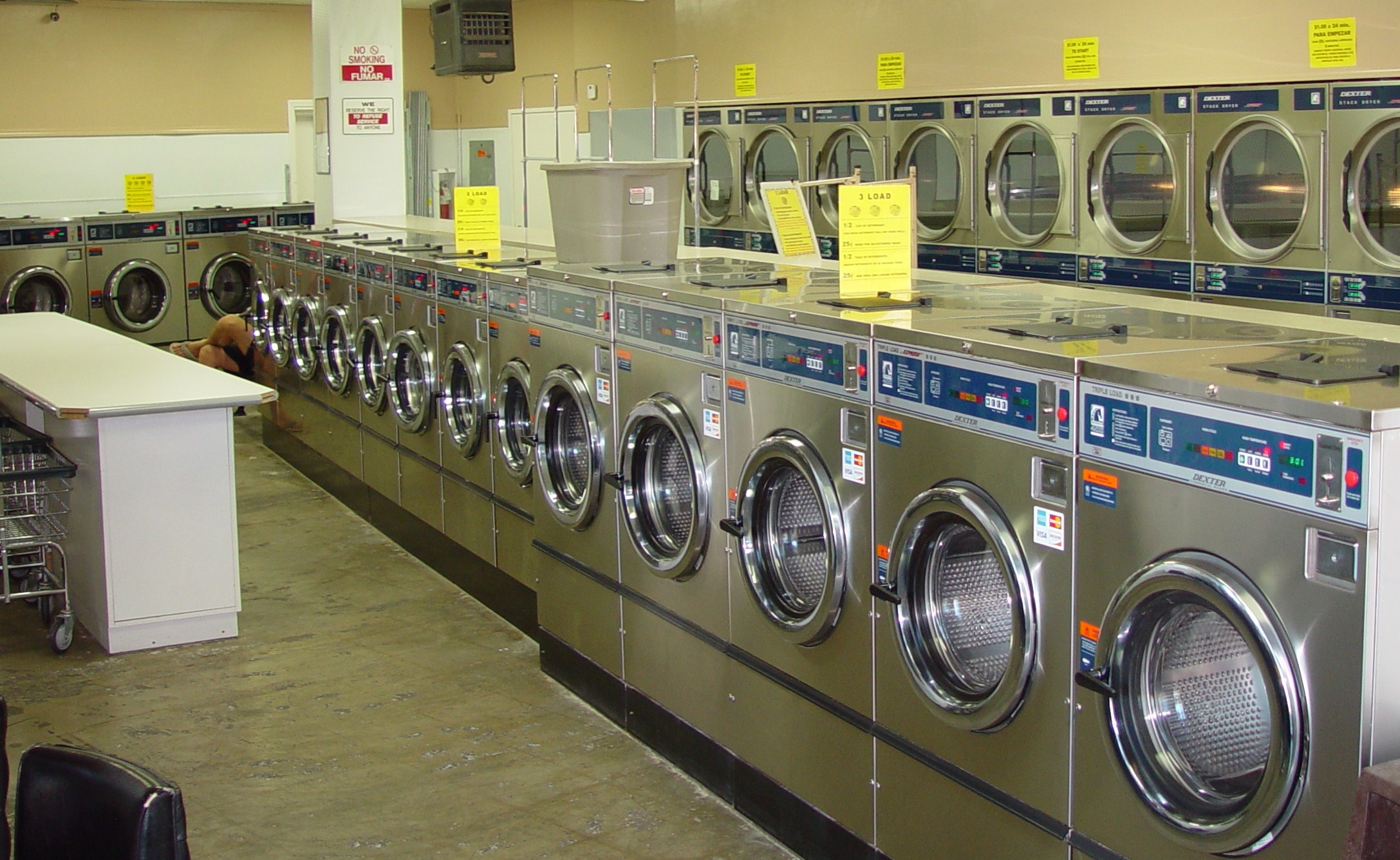 A Free Wash Laundromat & Cleaners Photo