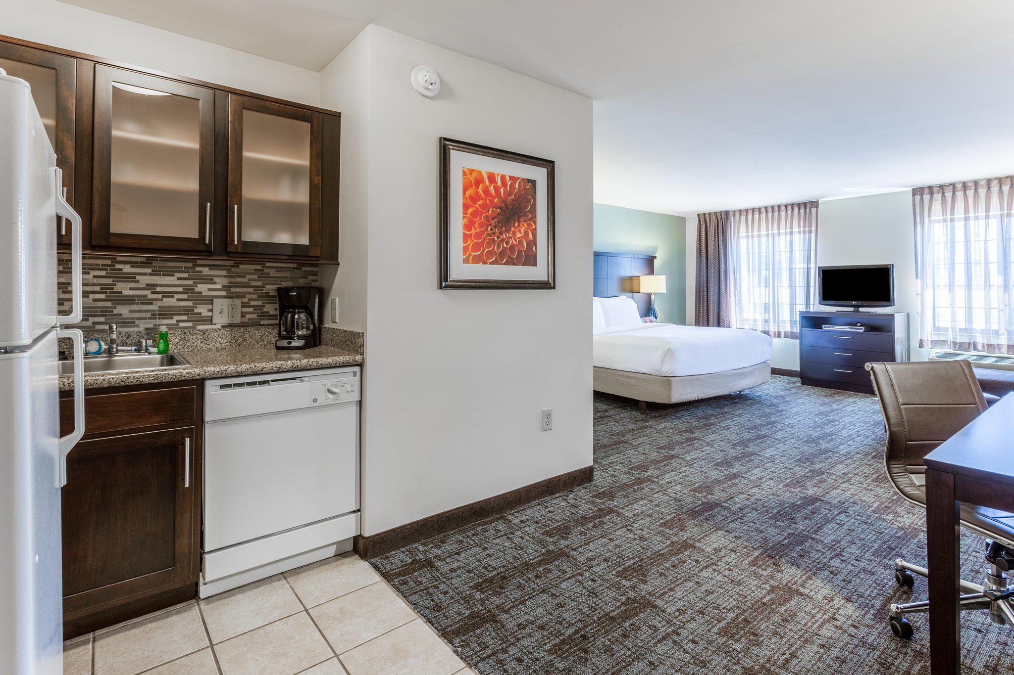 Staybridge Suites Davenport Photo