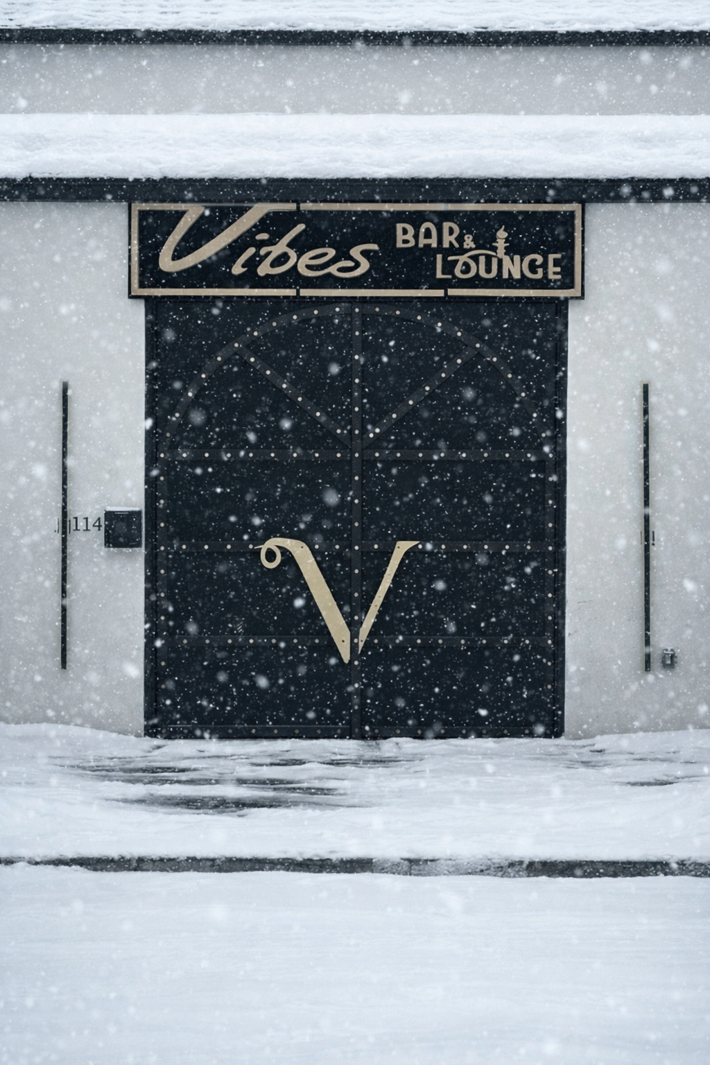 Vibes Bar & Lounge Image