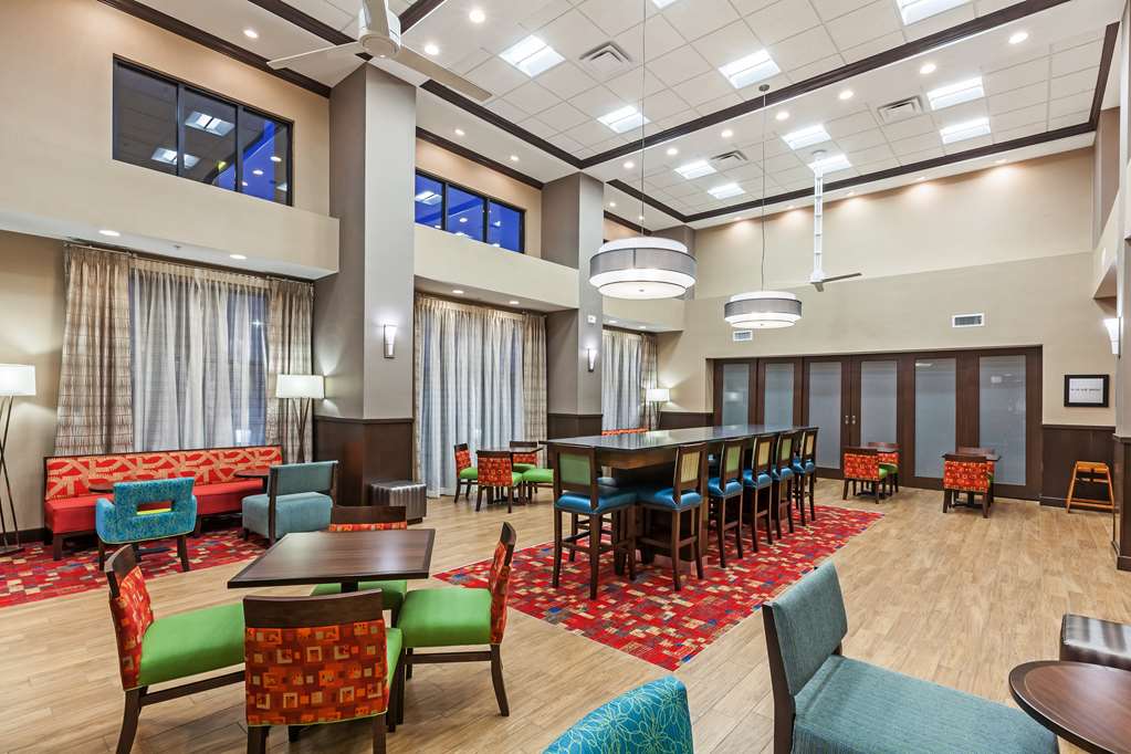 Hampton Inn & Suites Claremore Image