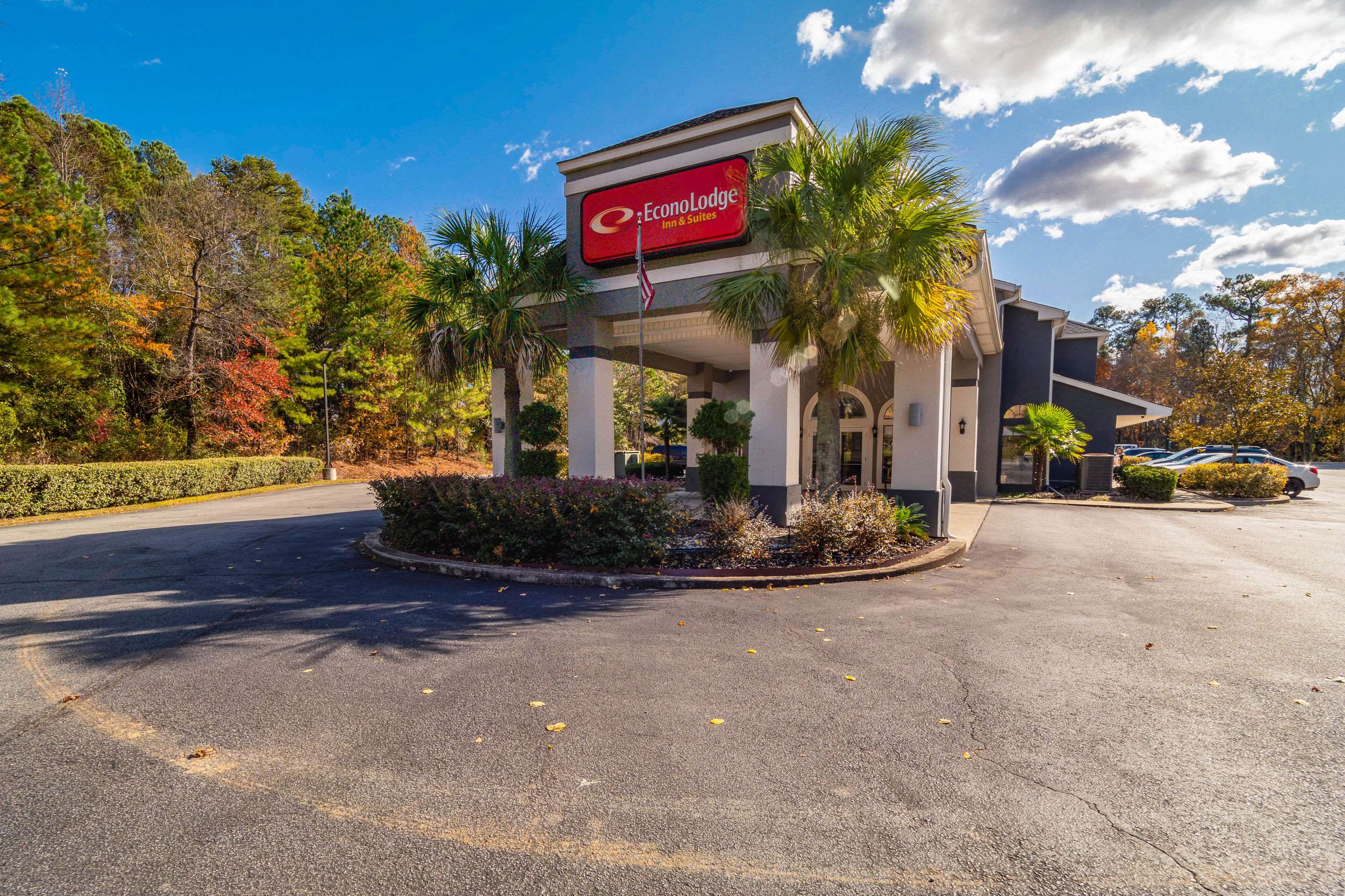 Econo Lodge Inn & Suites Photo