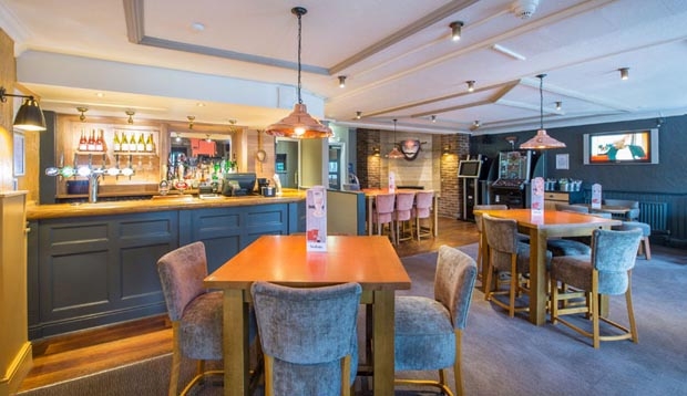 Images Premier Inn Cardiff West