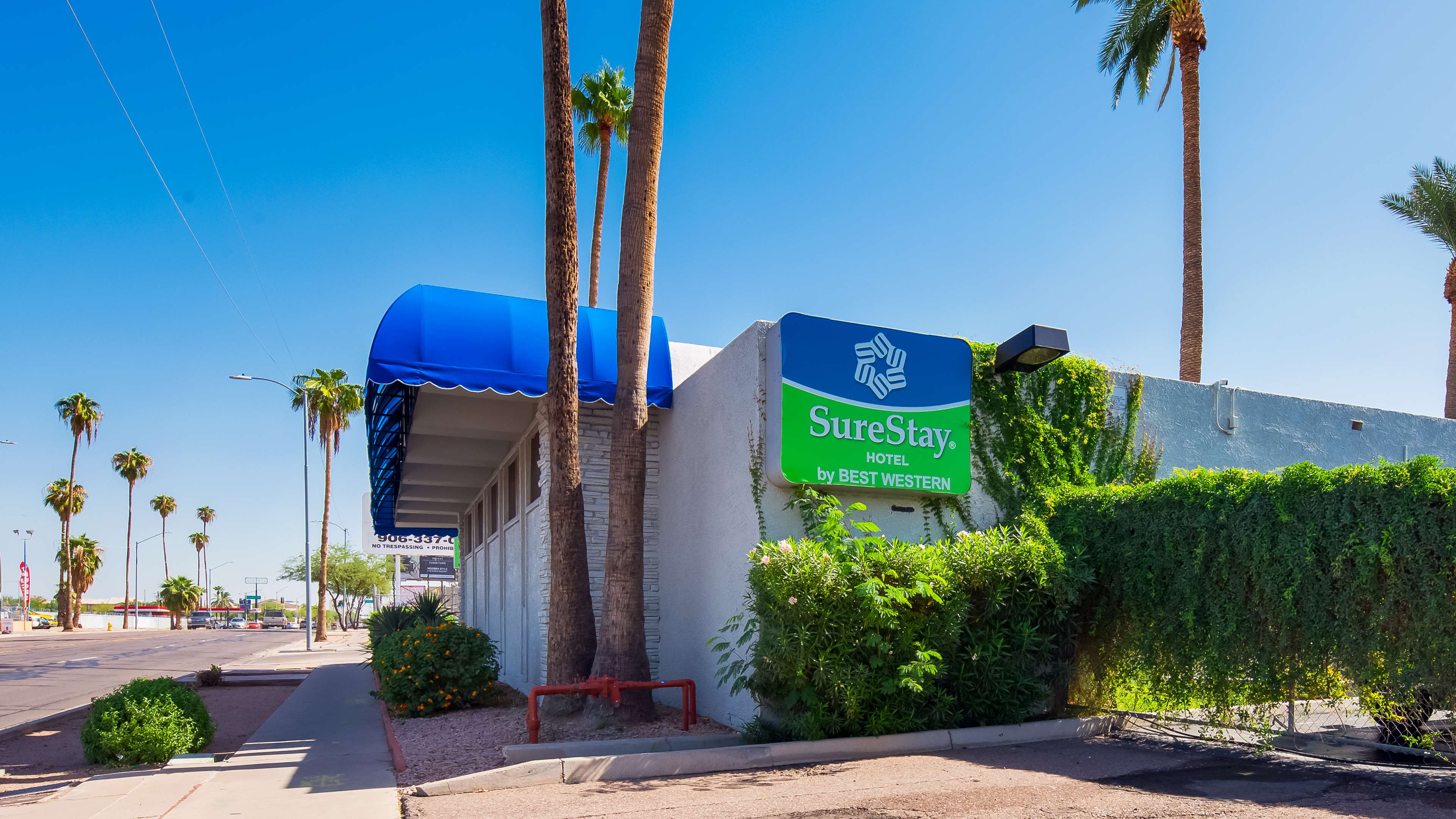 SureStay Hotel by Best Western Phoenix Airport Photo