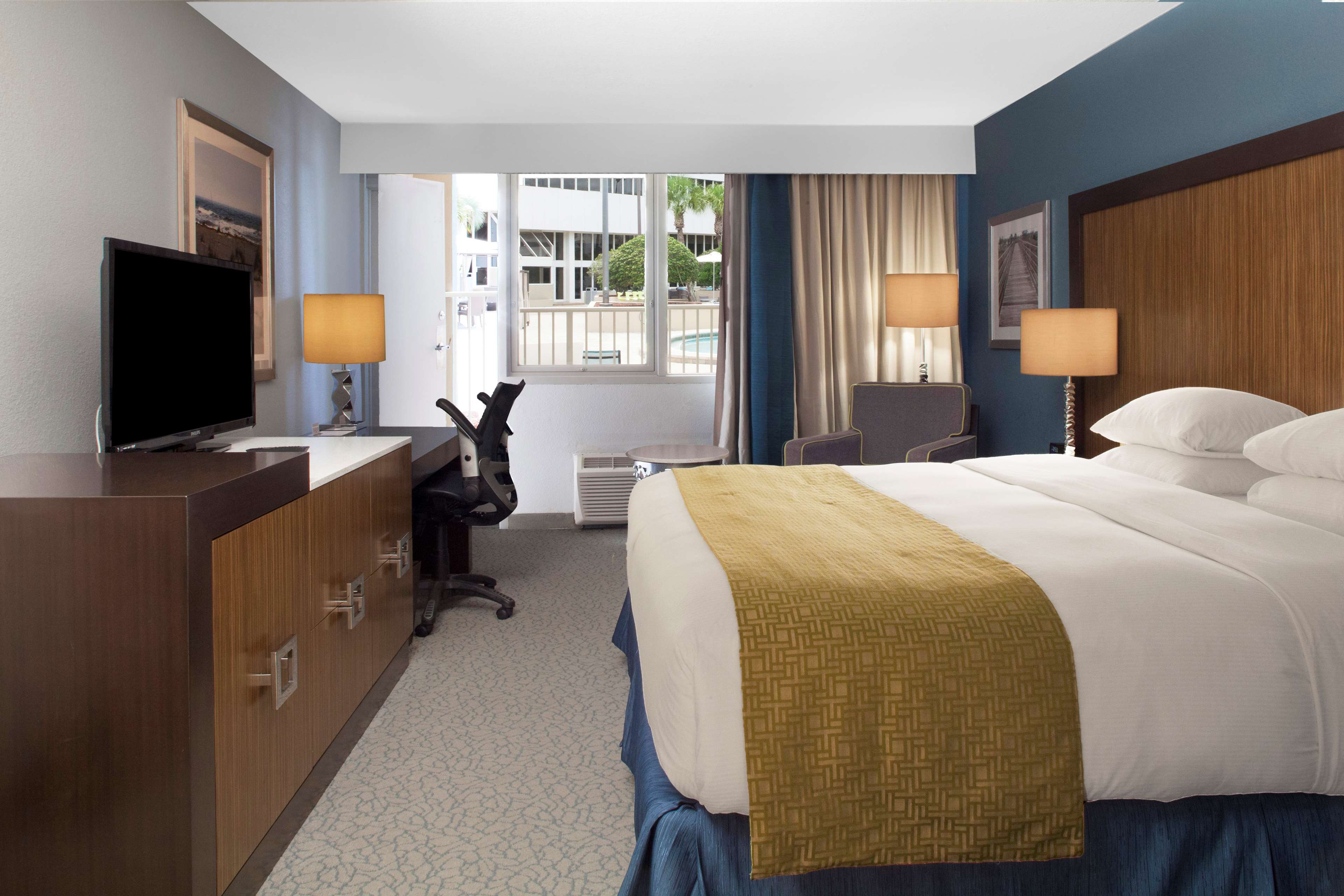 DoubleTree by Hilton Hotel Jacksonville Airport Photo